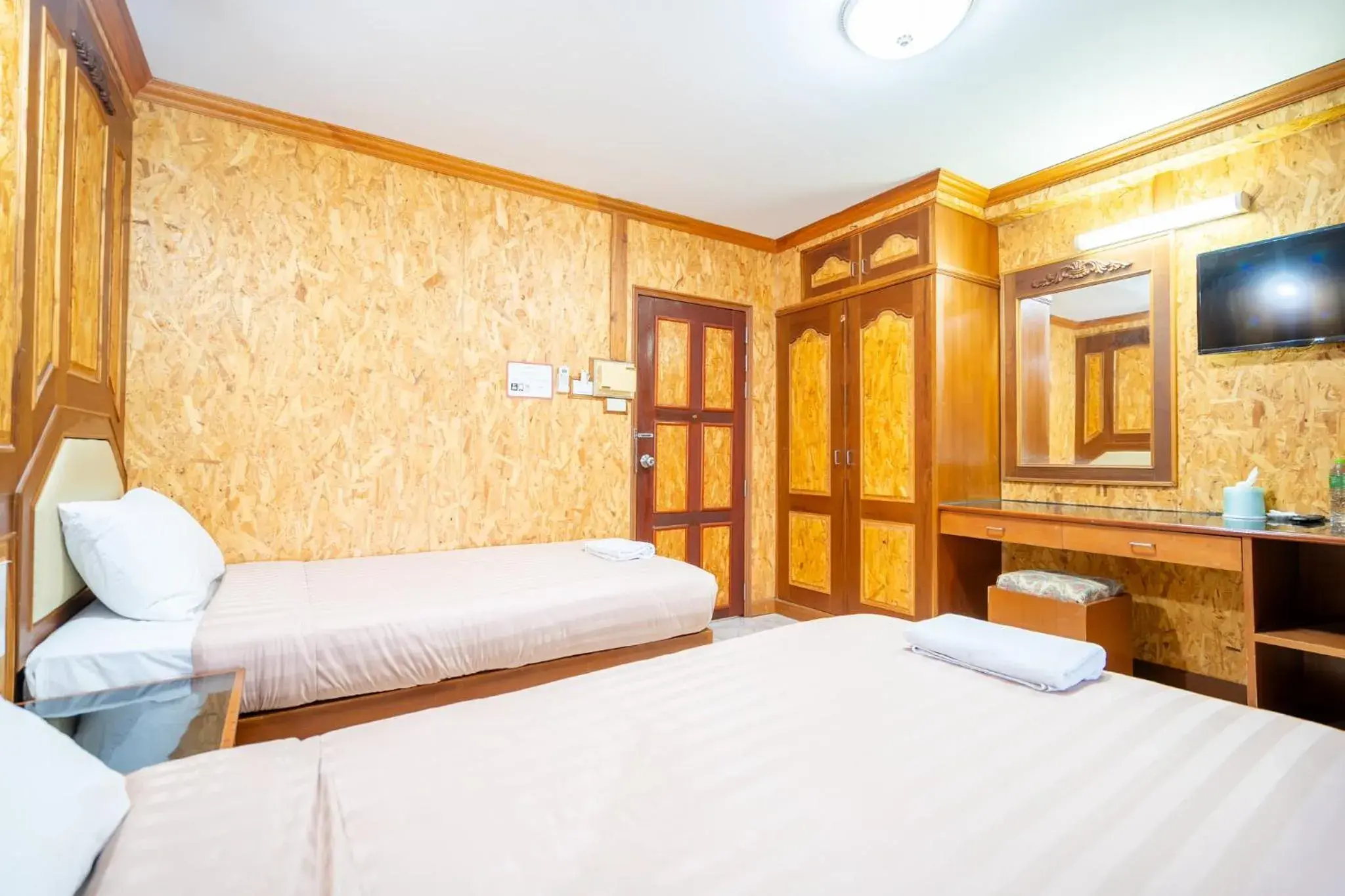 Bed in Chatsuree Mansion Bed in Chatsuree Mansion