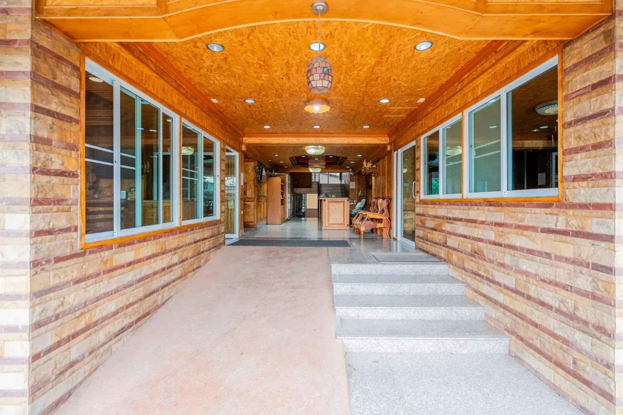 Property building in Chatsuree Mansion Property building in Chatsuree Mansion