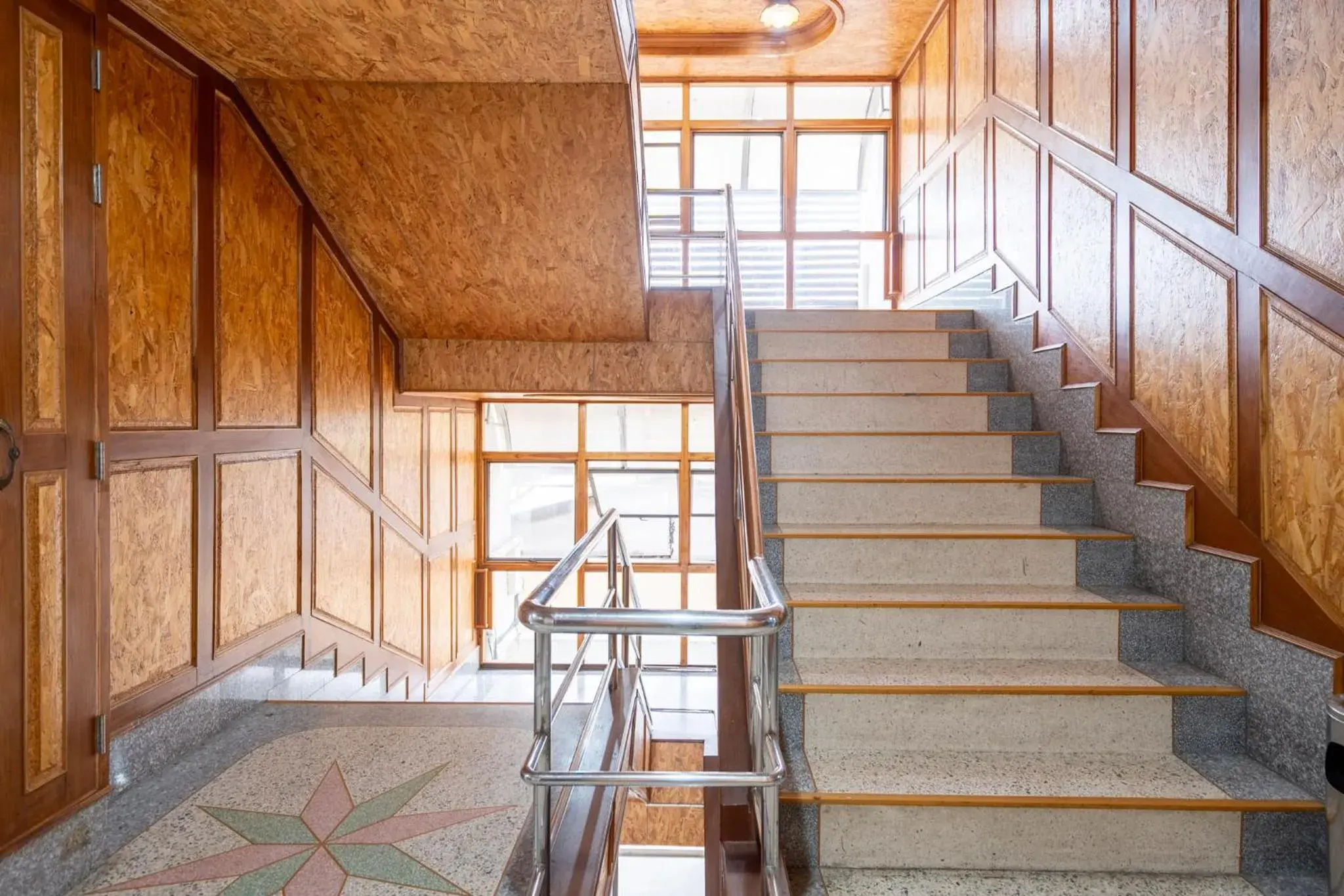 Property building in Chatsuree Mansion Property building in Chatsuree Mansion