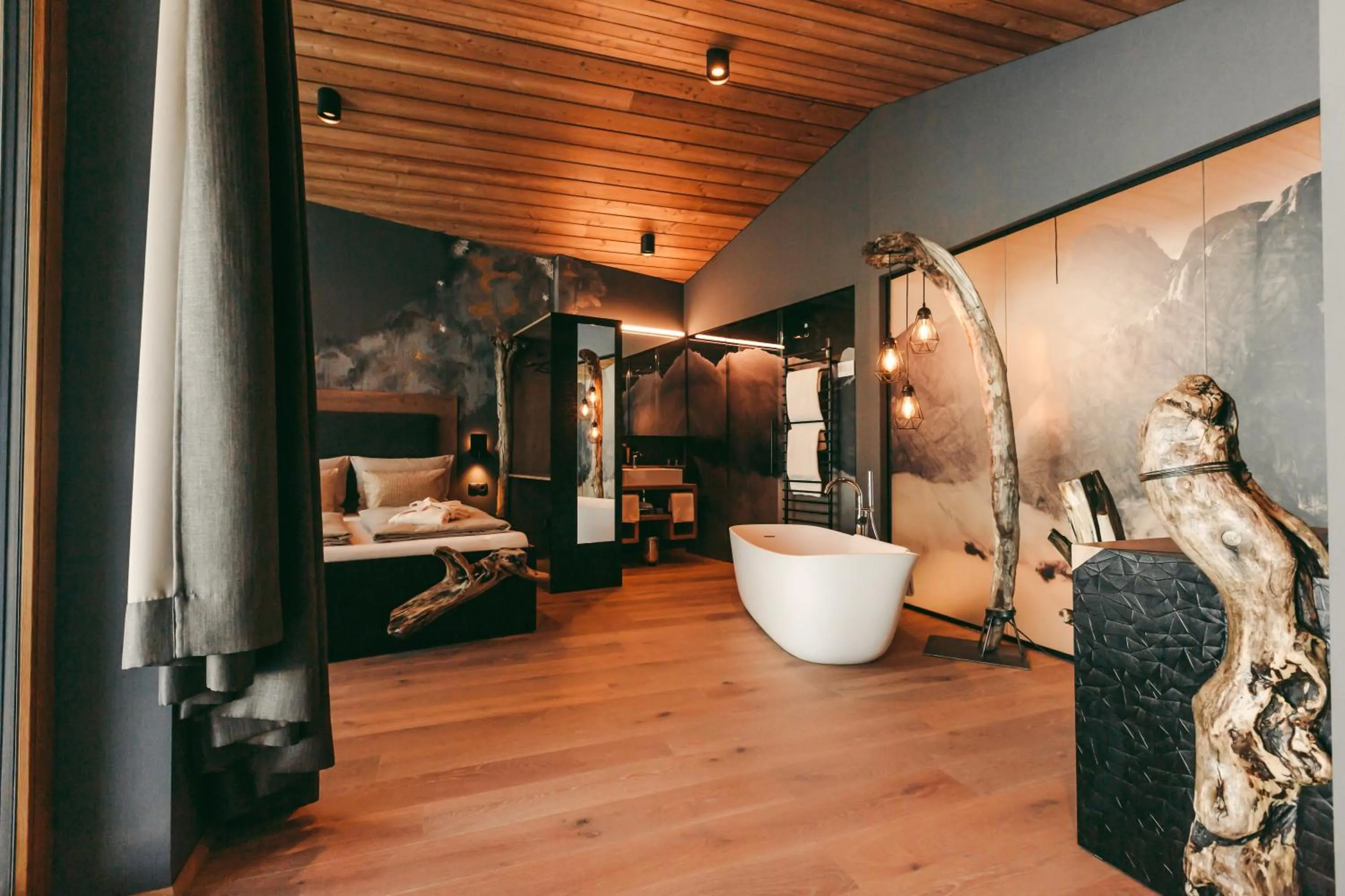 Photo of the whole room, Bed in Hotel Panoramic Lotsch