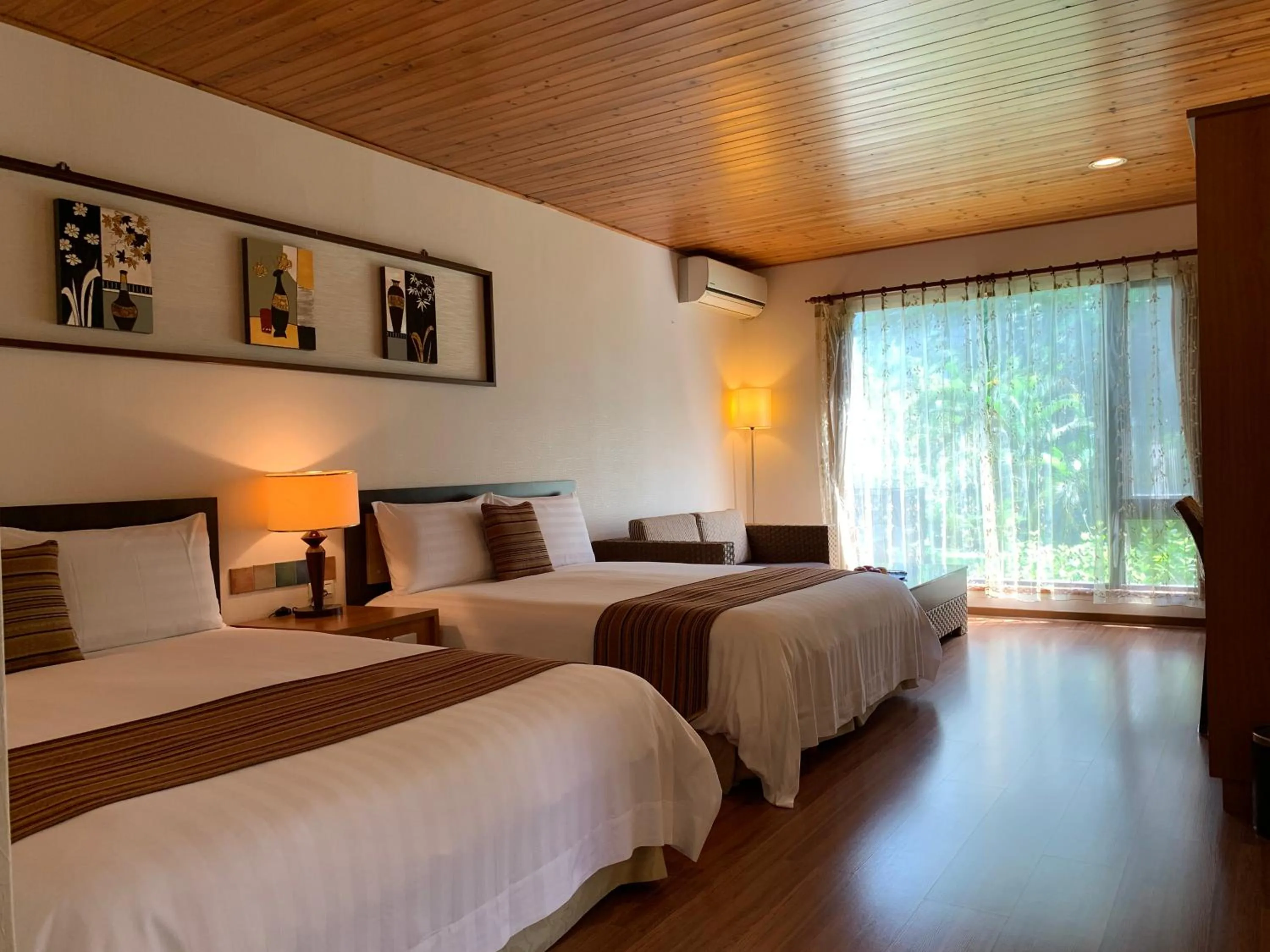 Photo of the whole room, Bed in 花蓮金澤居民宿樹窩民宿御安居民宿寵物友善