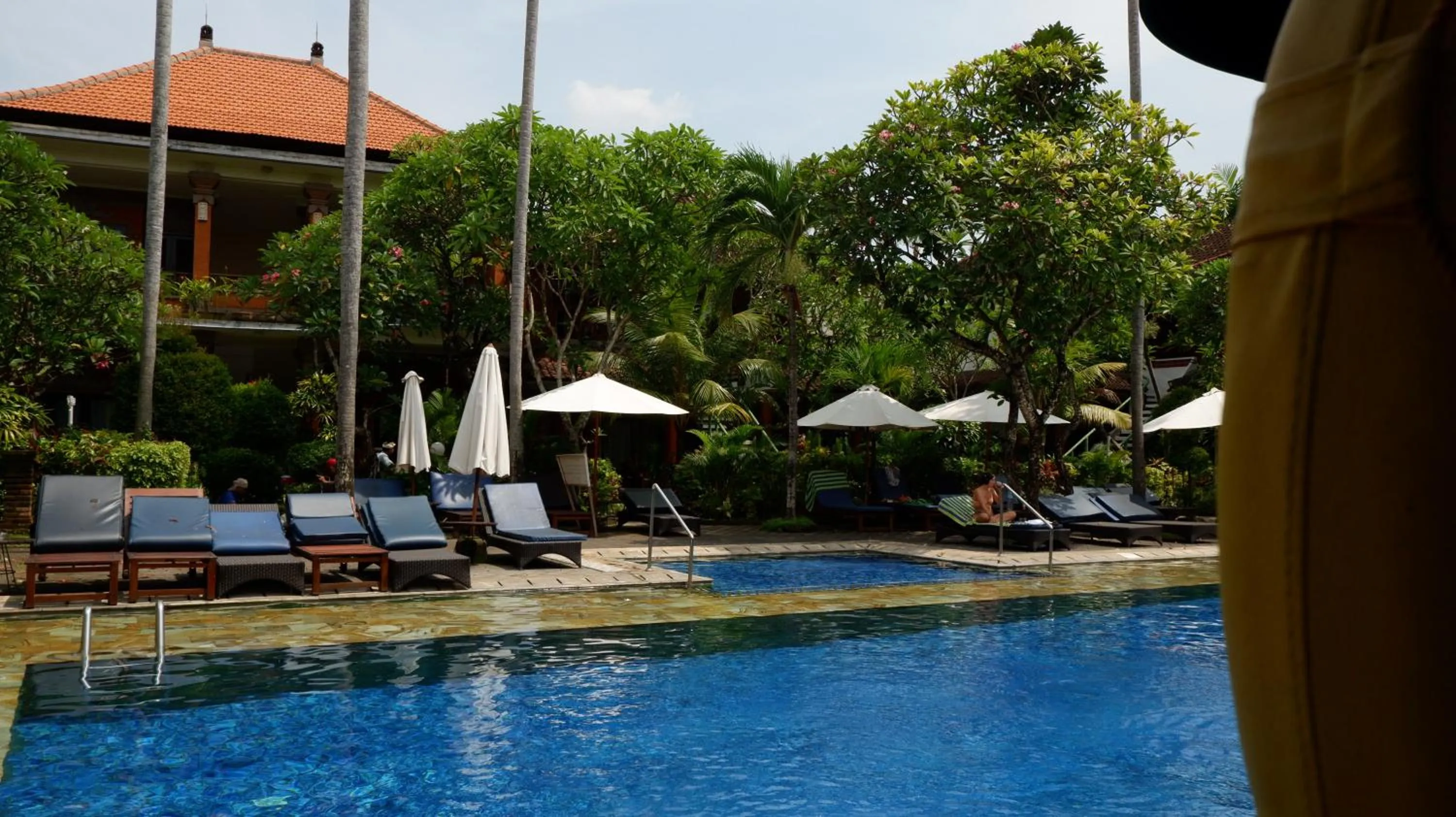 Restaurant/places to eat in Swastika Bungalows