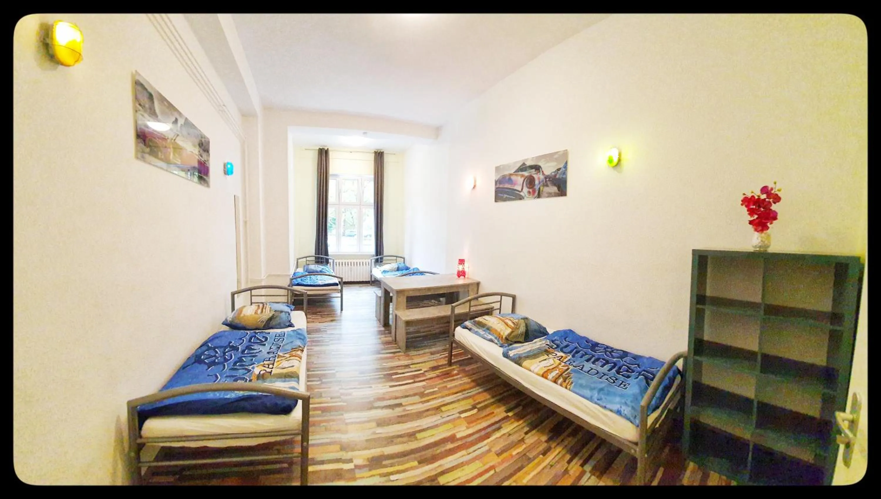 Quadruple Room with Bathroom in Hostel 199