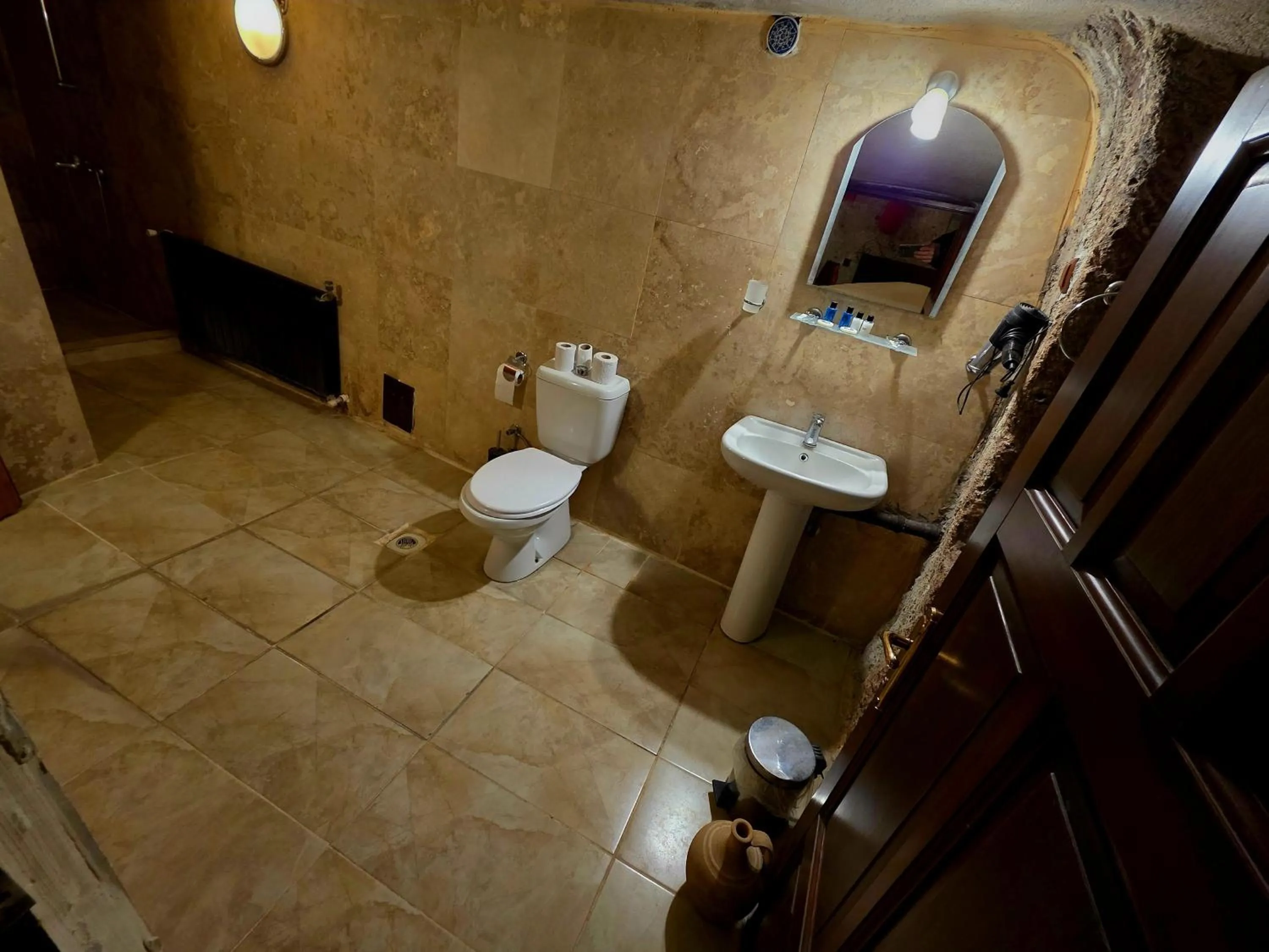 Bathroom in Karamanli Konagi