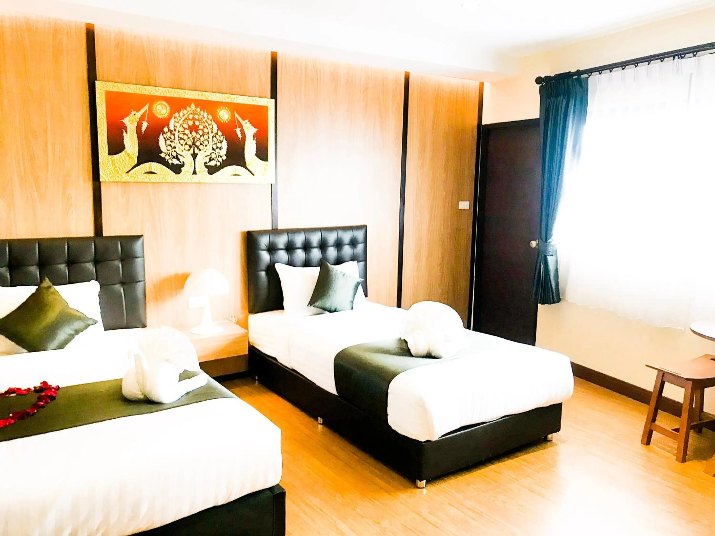 Photo of the whole room, Bed in My place Chaweng beach