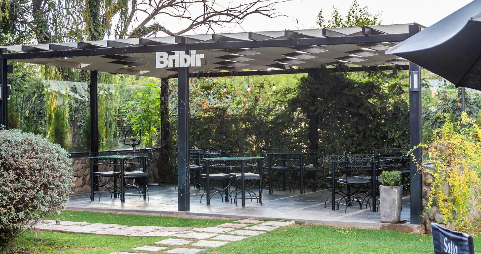 Patio in Hotel Los Sauces