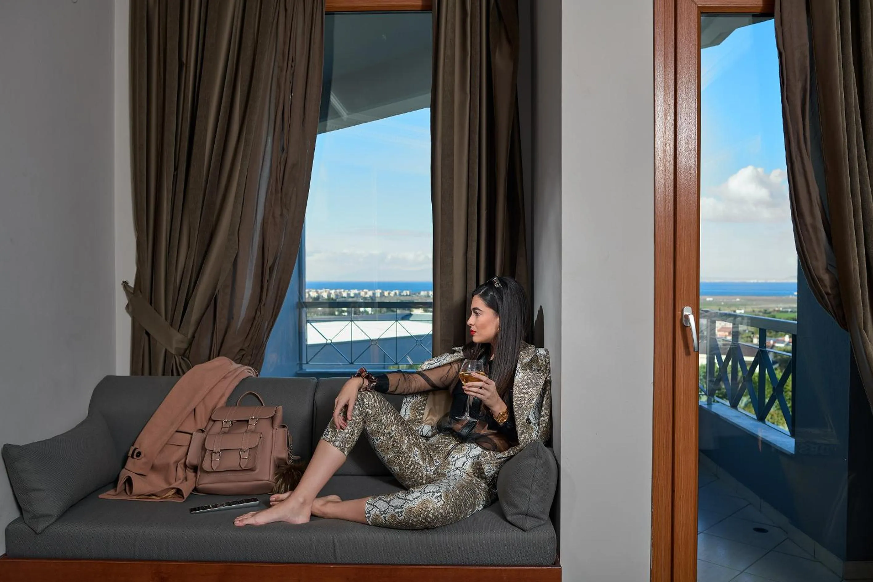 Seating area in Royal Hotel Thessaloniki