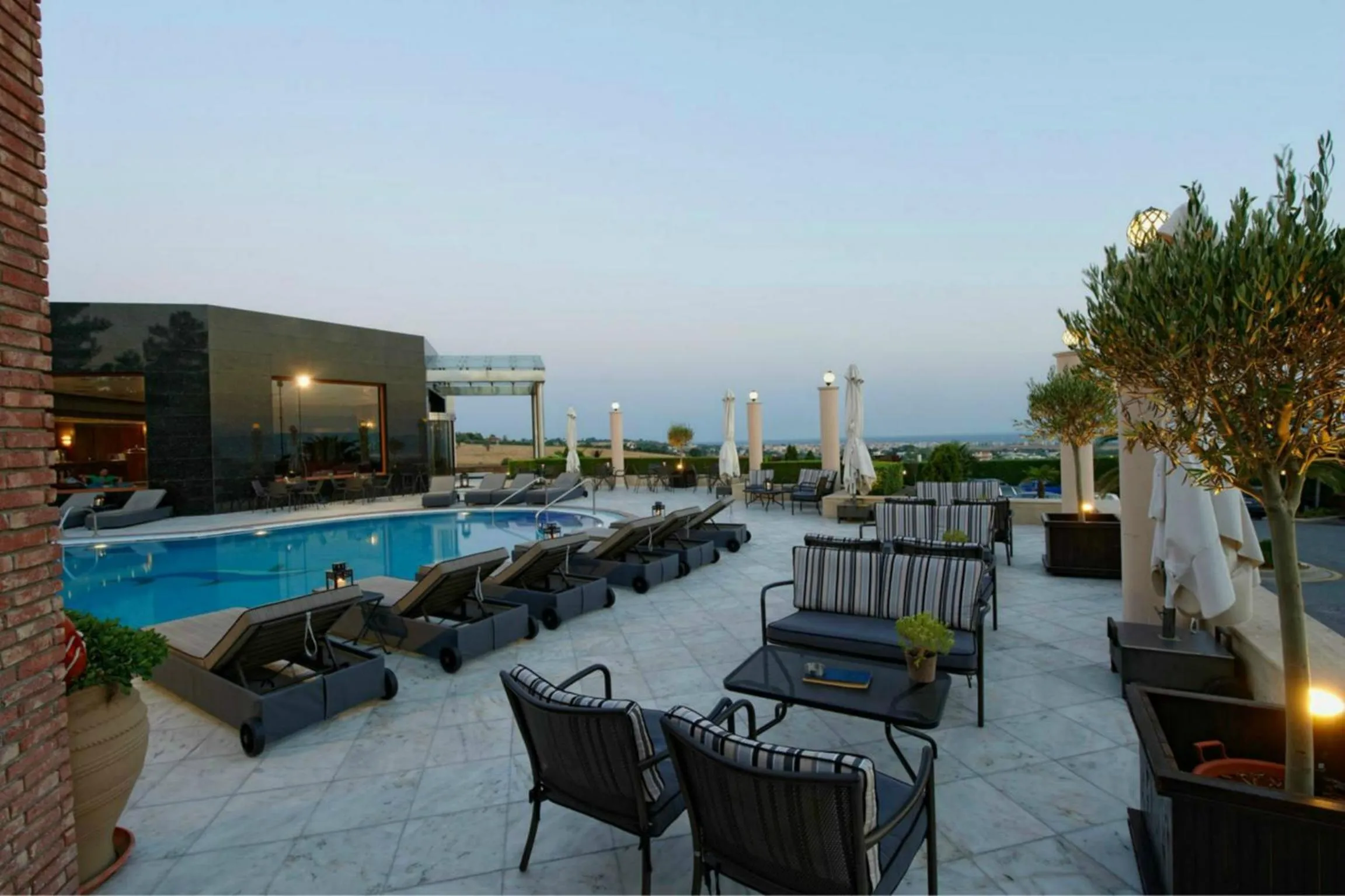 Restaurant/places to eat in Royal Hotel Thessaloniki