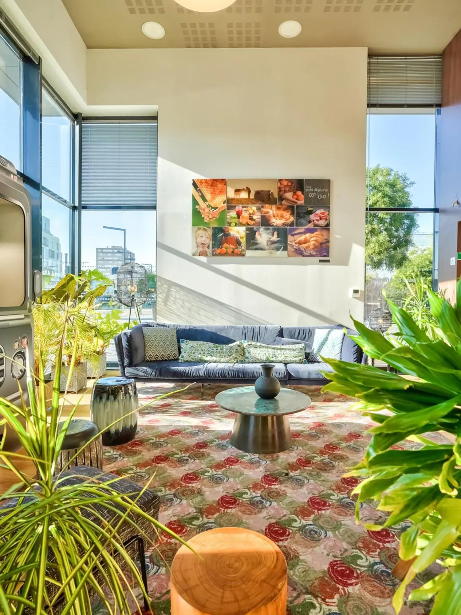 Lobby or reception in Séjours & Affaires Paris-Vitry Lobby or reception in Séjours & Affaires Paris-Vitry