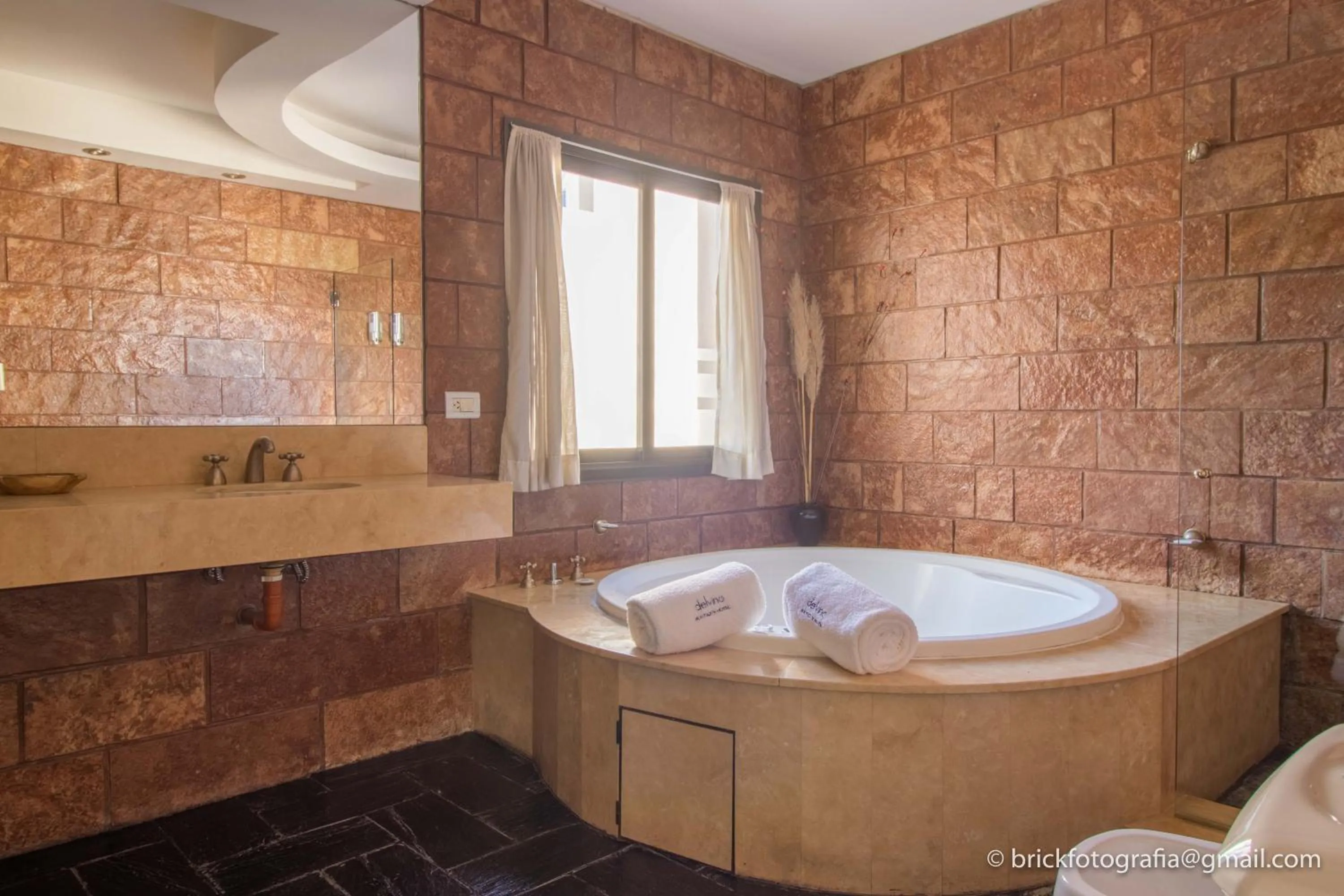 Hot Tub in Delvino Boutique Hotel