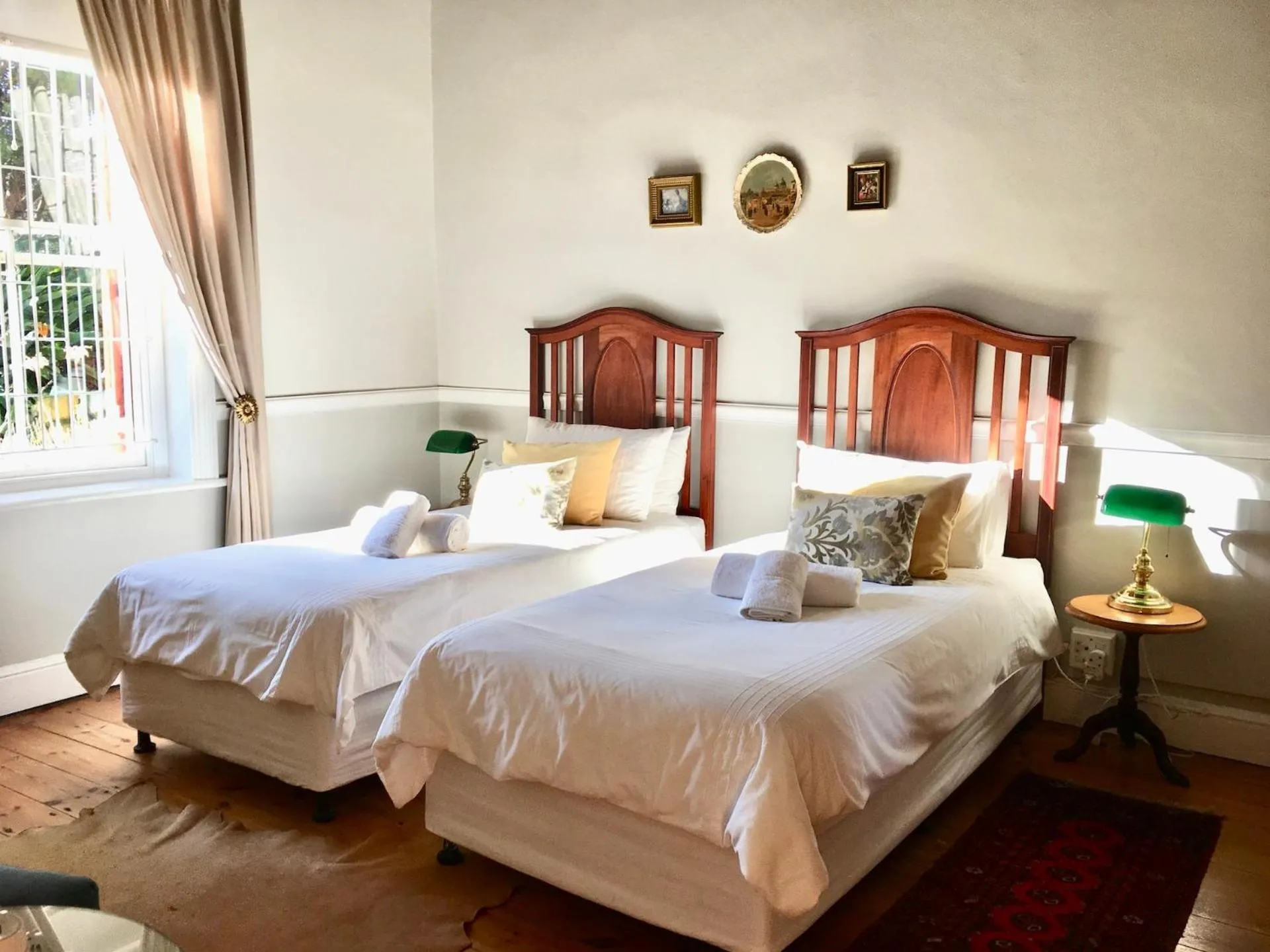 Standard Twin Room with Garden View - single occupancy in John Montagu Accommodation