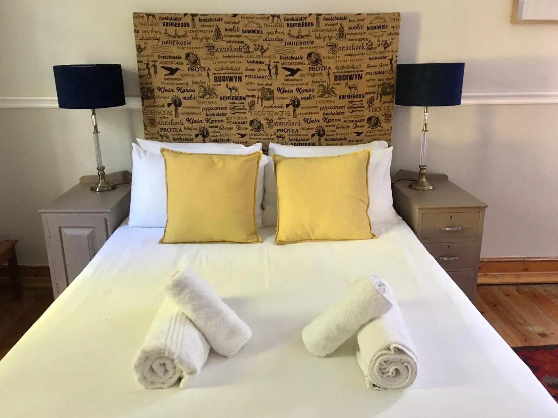 Double Room with Pool View - single occupancy in John Montagu Accommodation Double Room with Pool View - single occupancy in John Montagu Accommodation
