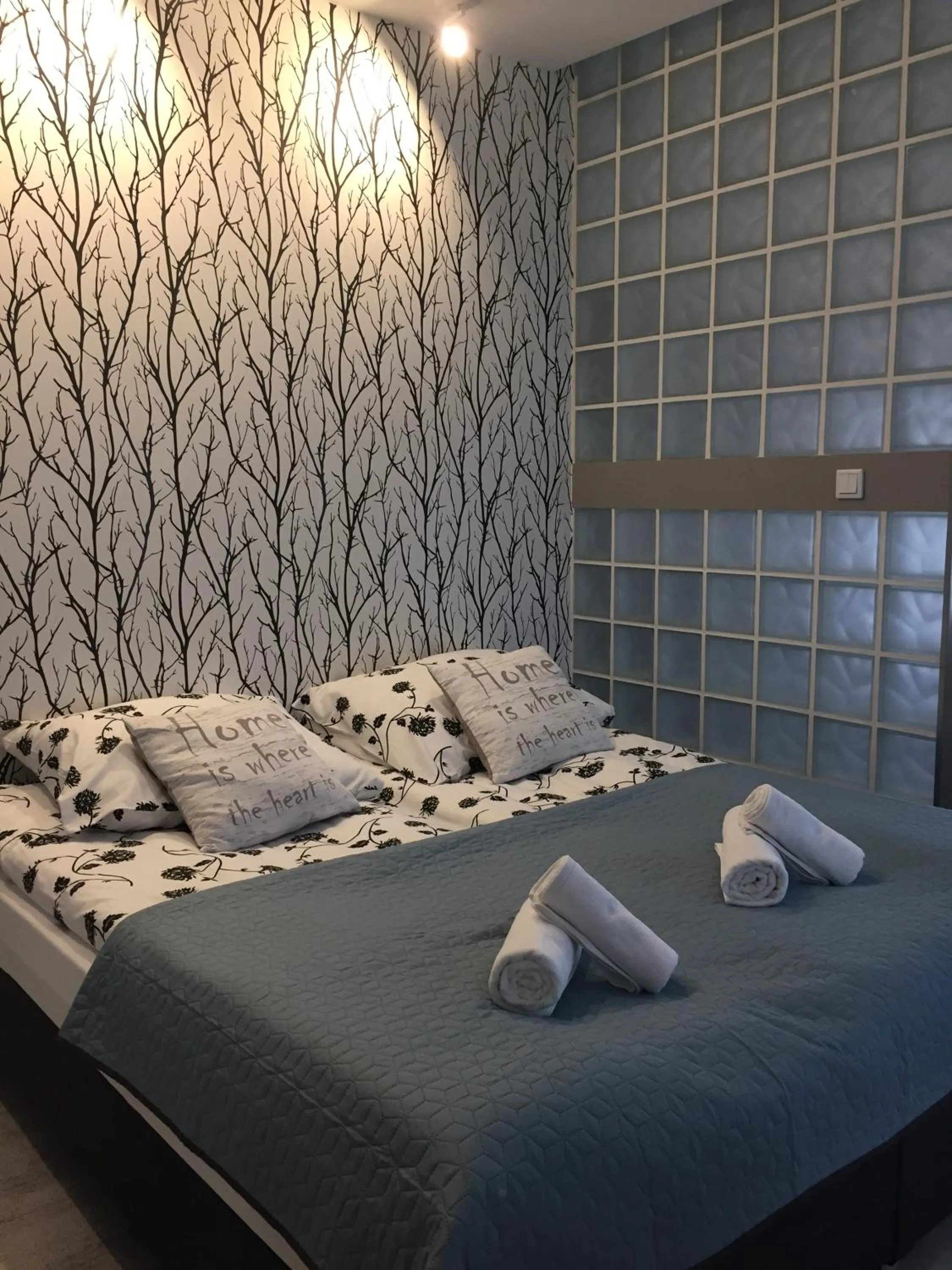 Bed in Q Apartamenty