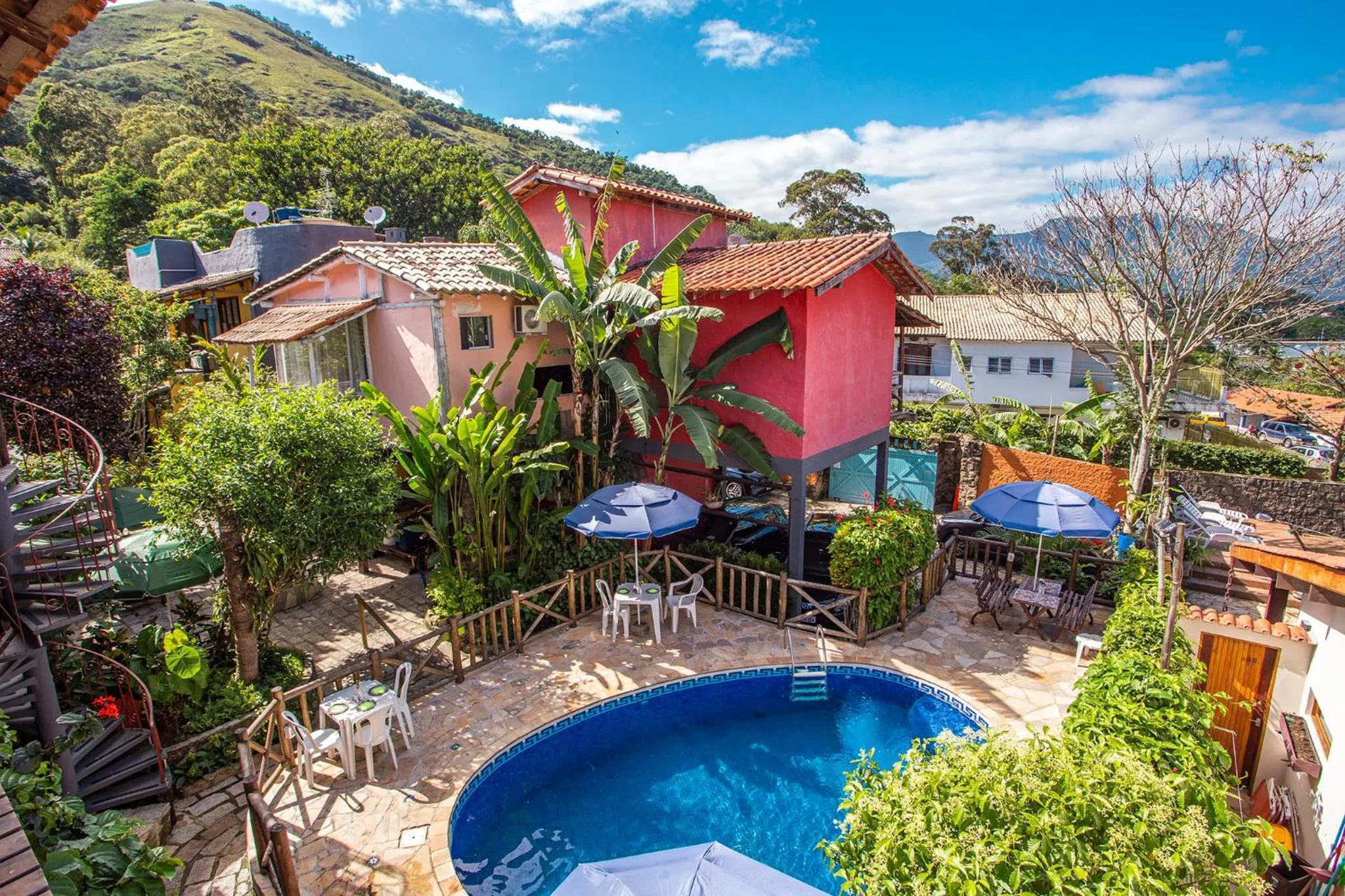 Swimming pool in Pousada Recanto da Villa