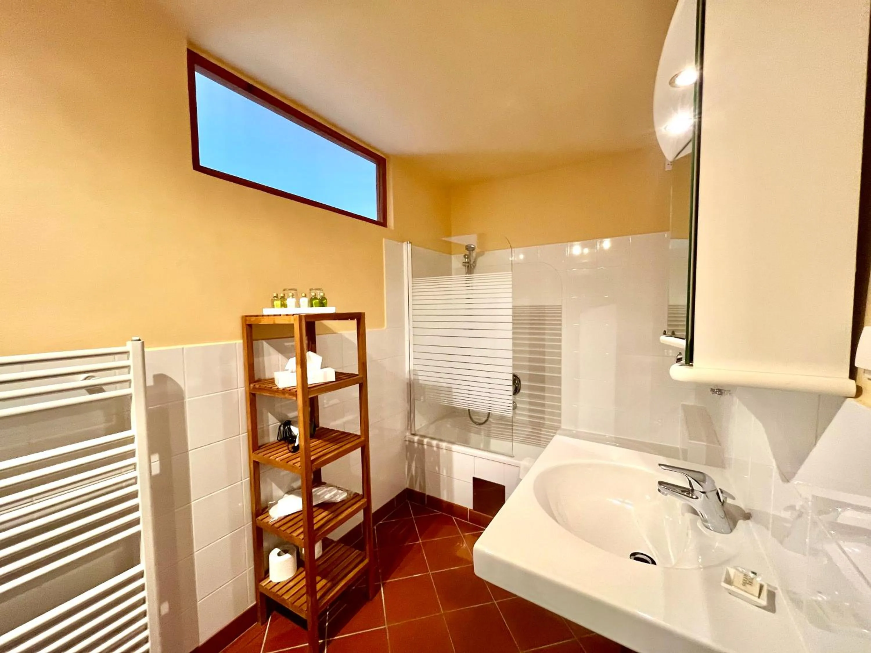 Bathroom in Schlosshotel Mailberg