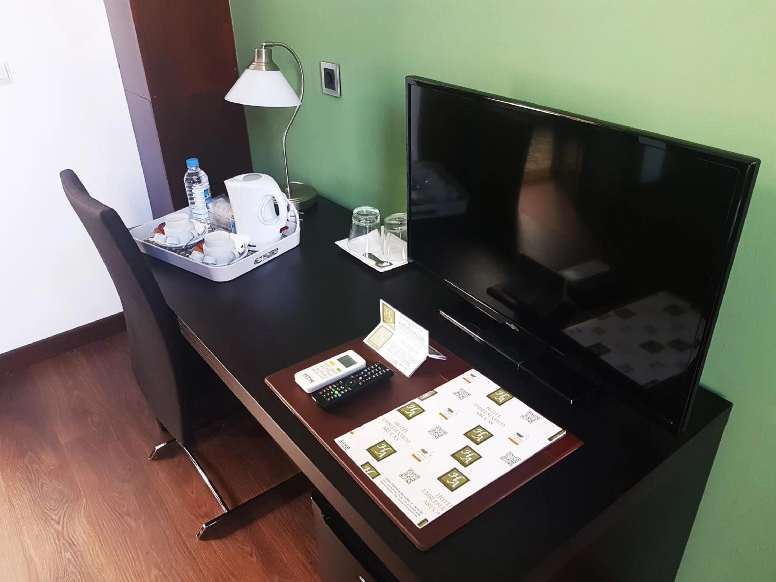 Coffee/tea facilities in Hotel Emblemático Arucas