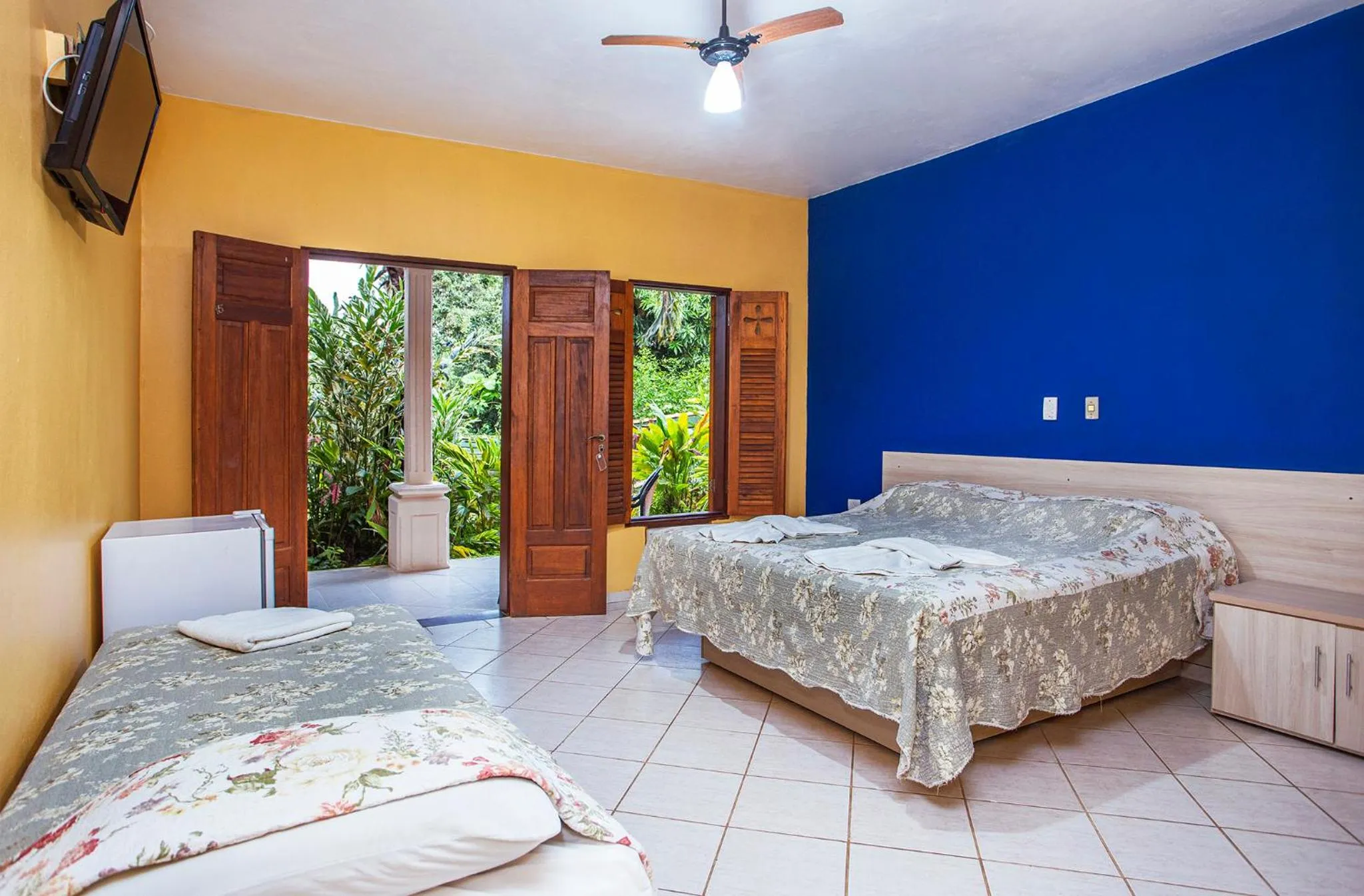 Photo of the whole room, Bed in Hotel Alemão Beach de Ilhabela