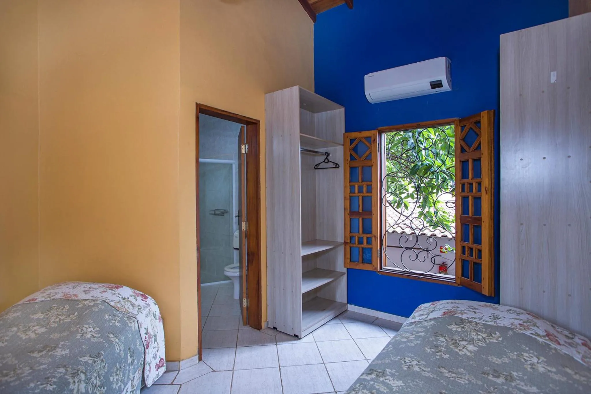 Photo of the whole room, Bed in Hotel Alemão Beach de Ilhabela