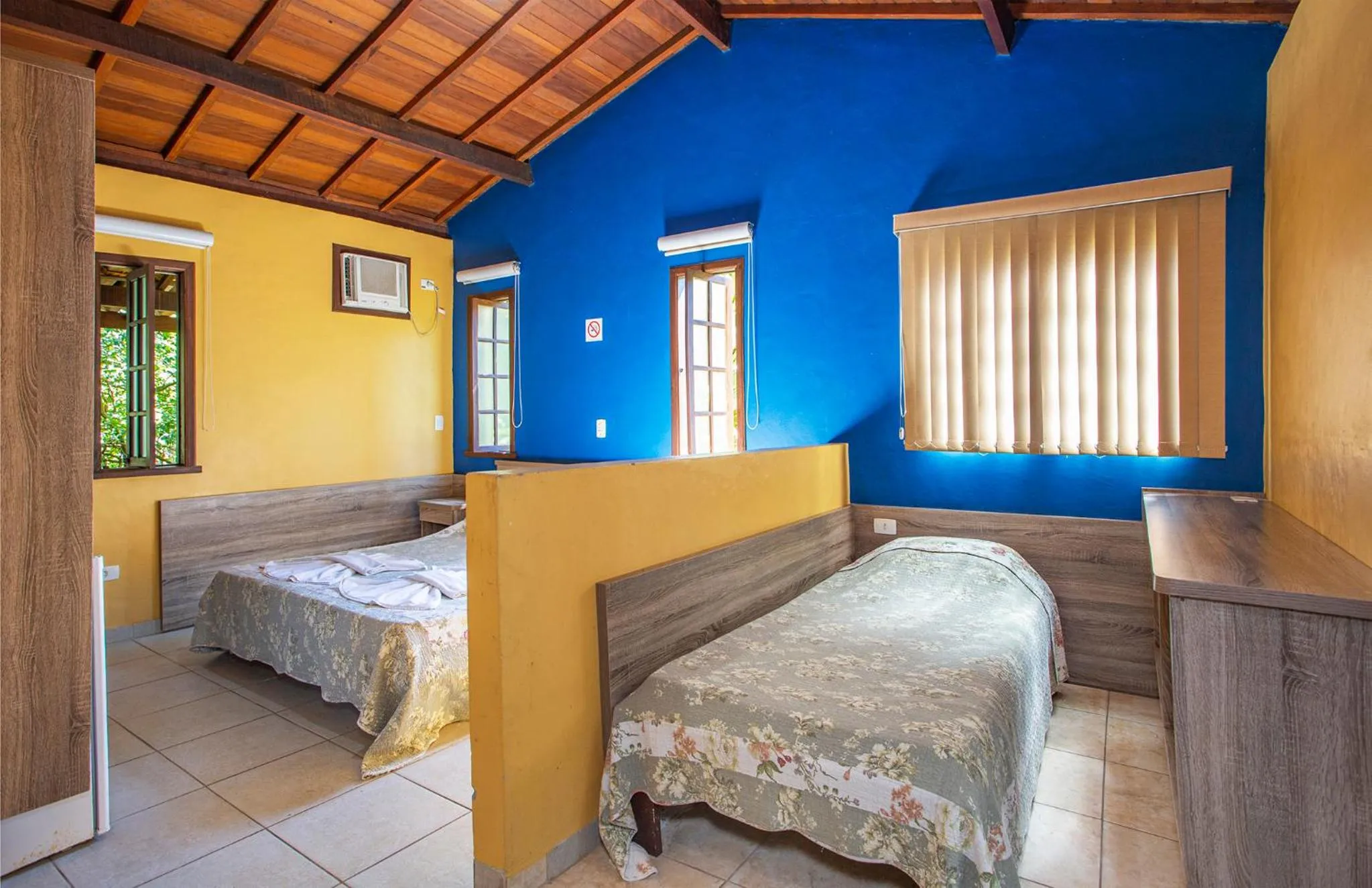 Photo of the whole room, Bed in Hotel Alemão Beach de Ilhabela