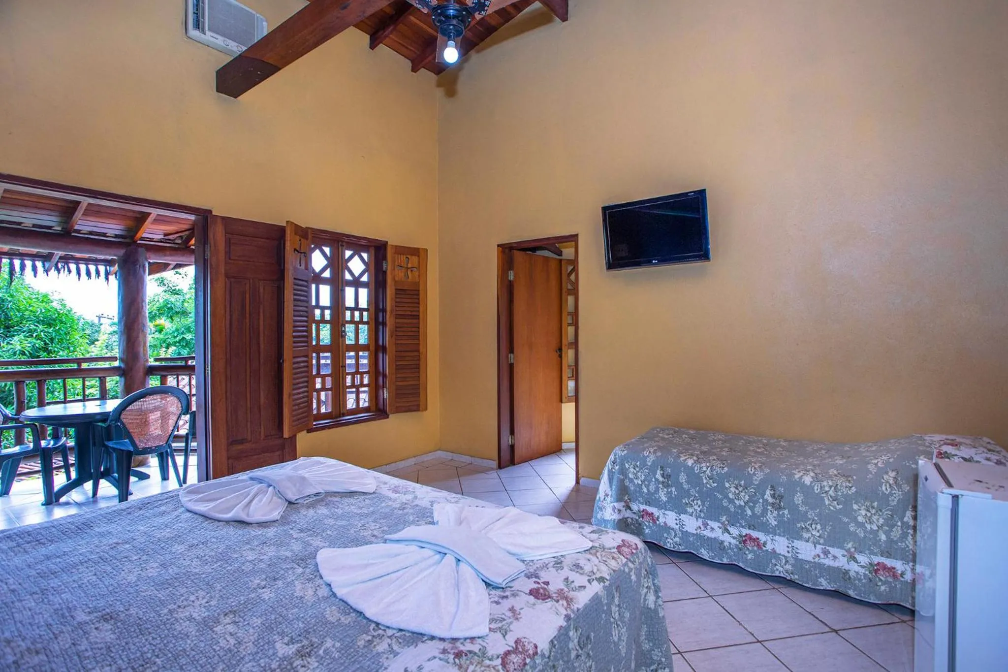 Photo of the whole room, Bed in Hotel Alemão Beach de Ilhabela