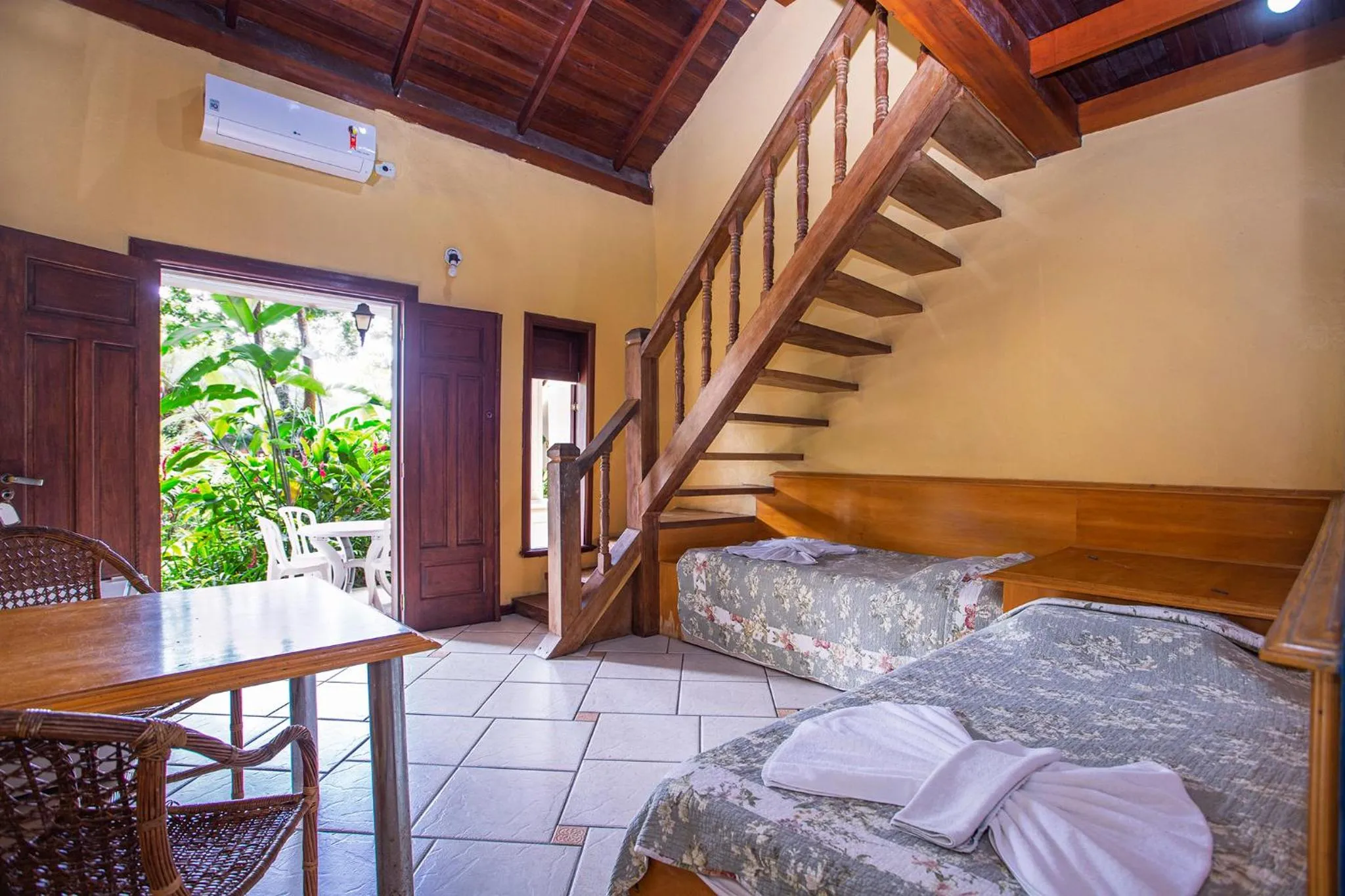 Photo of the whole room, Bed in Hotel Alemão Beach de Ilhabela
