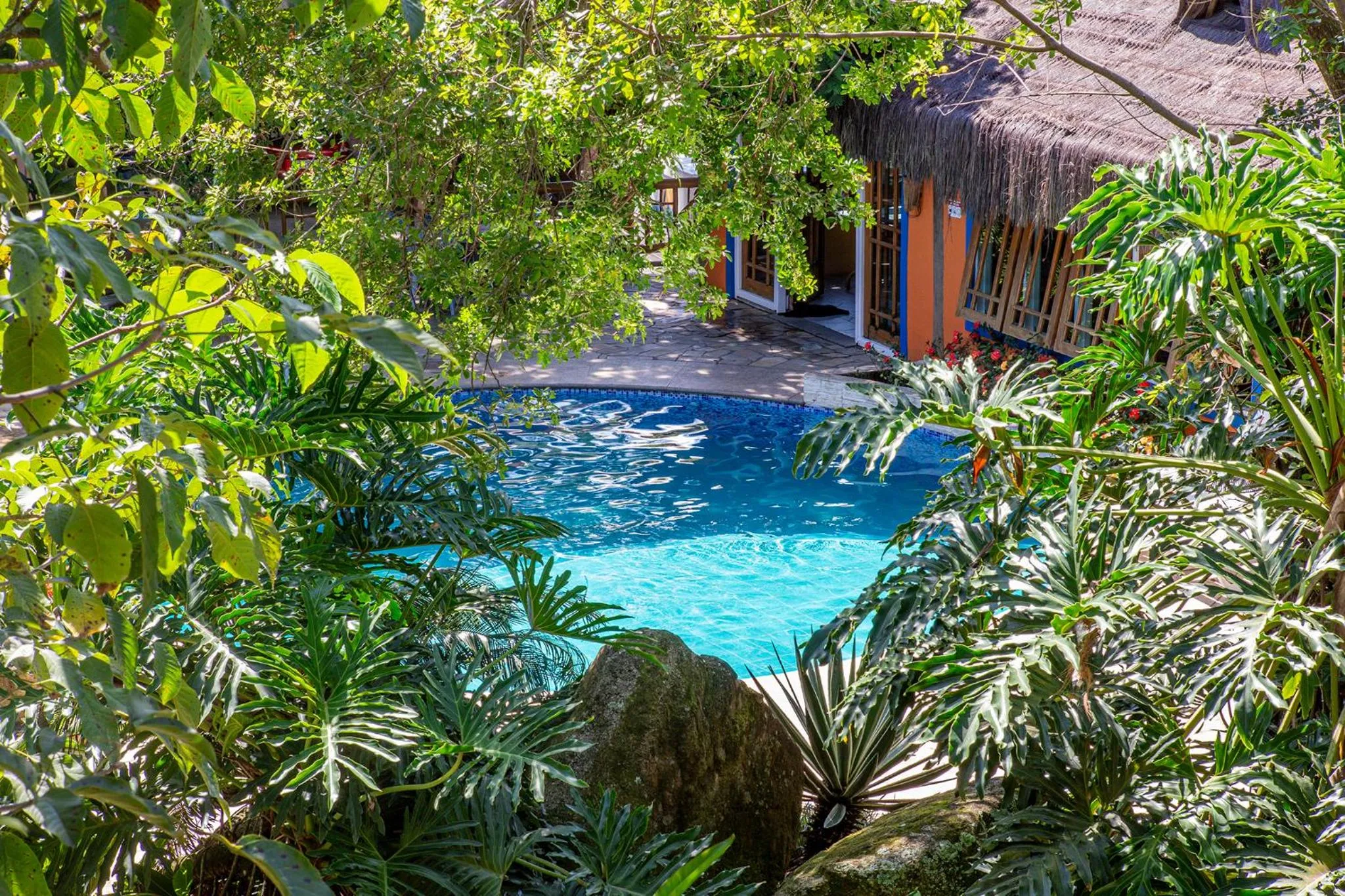 Pool view in Hotel Alemão Beach de Ilhabela
