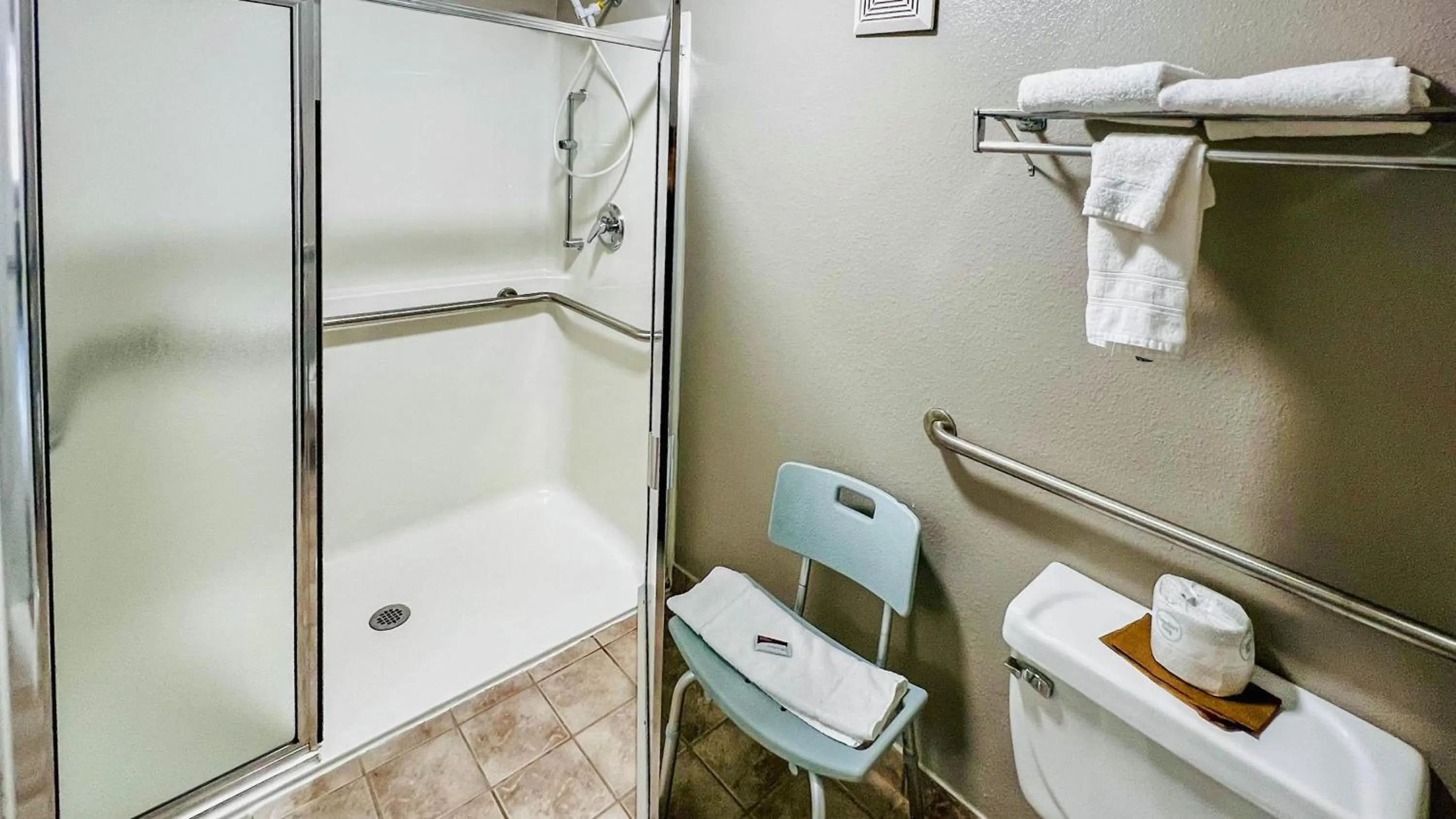 Bathroom in Studio 6 Suites Portland OR I-5 OHSU