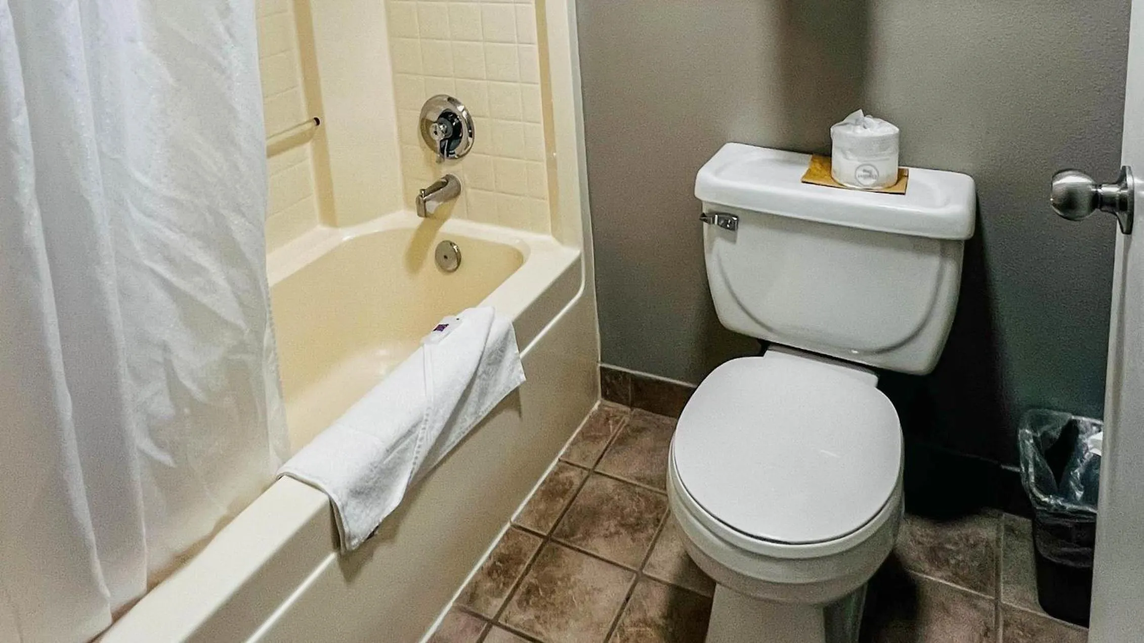 Bathroom in Studio 6 Suites Portland OR I-5 OHSU