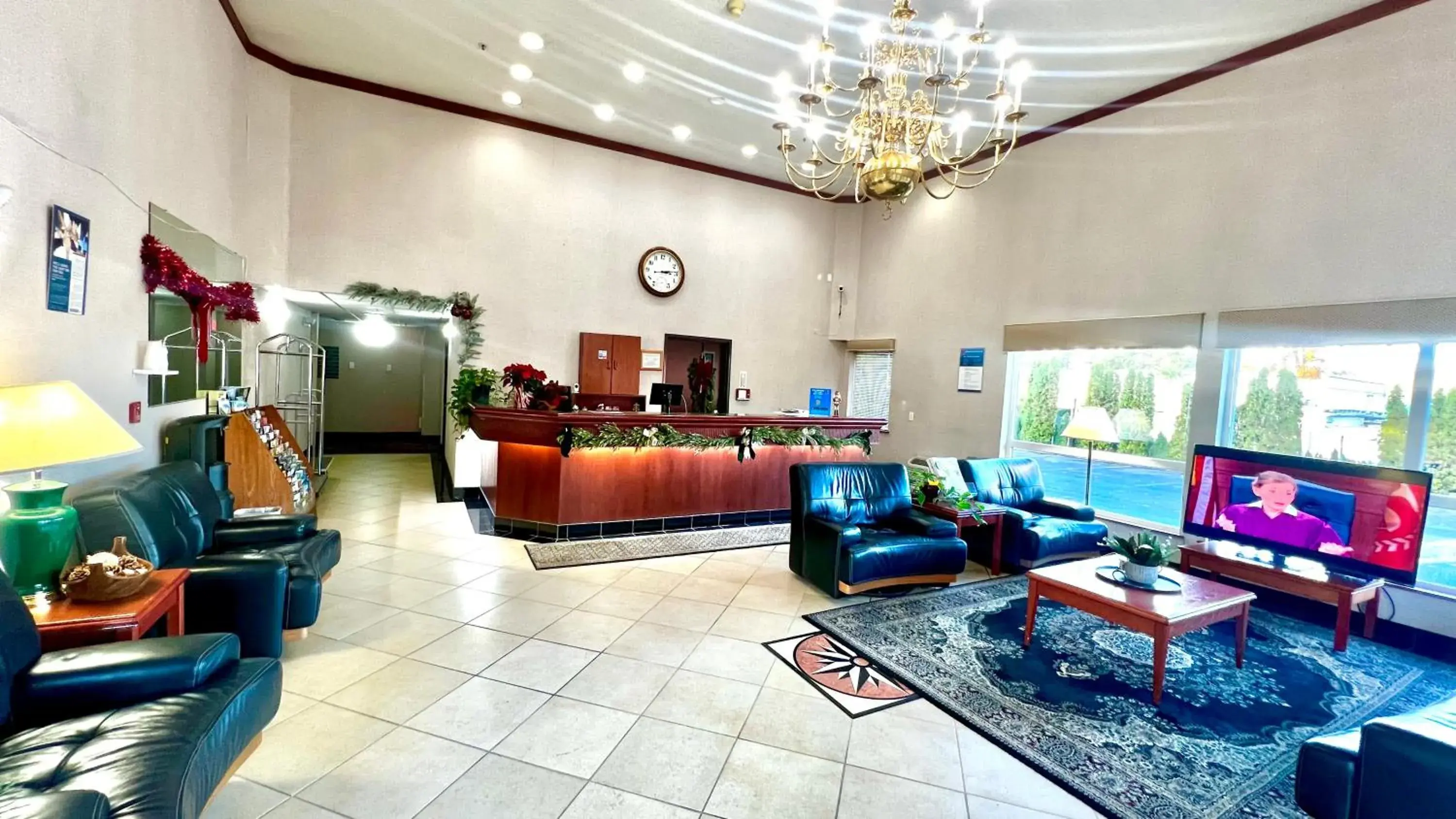 Lobby or reception in Suites Portland OR- I-5 OHSU Lobby or reception in Suites Portland OR- I-5 OHSU