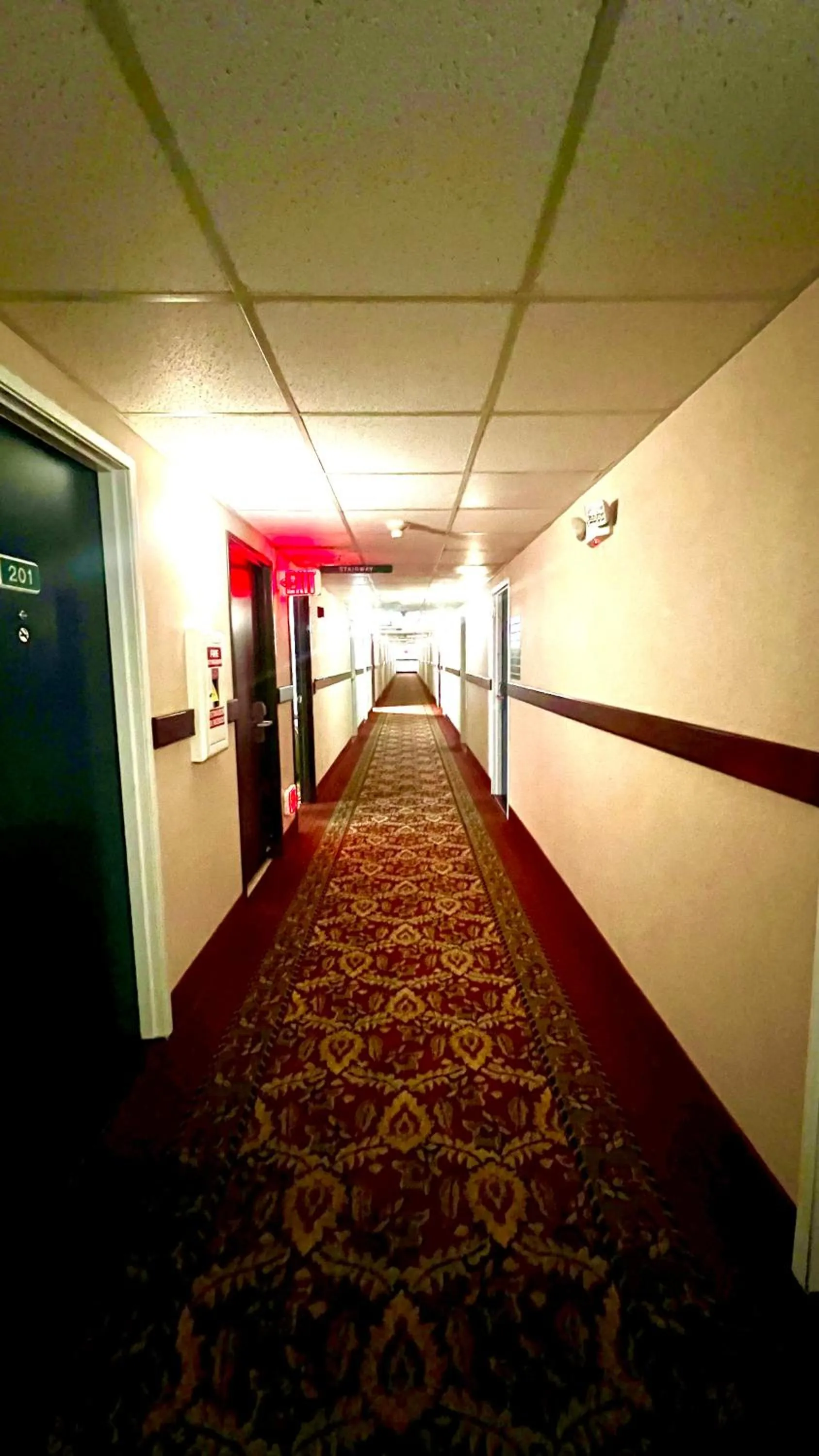 Property building in Suites Portland OR- I-5 OHSU