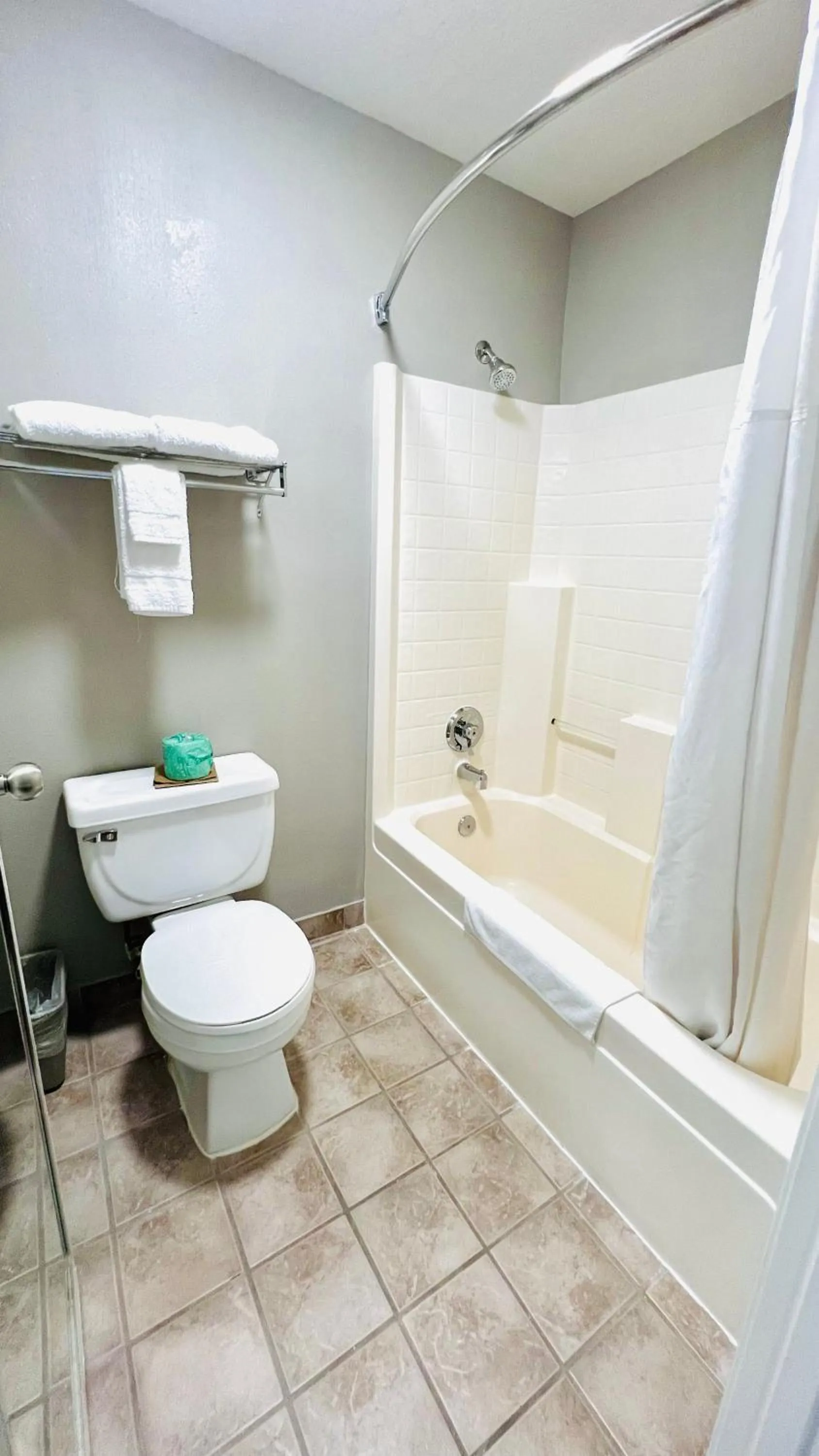 Bathroom in Suites Portland OR- I-5 OHSU