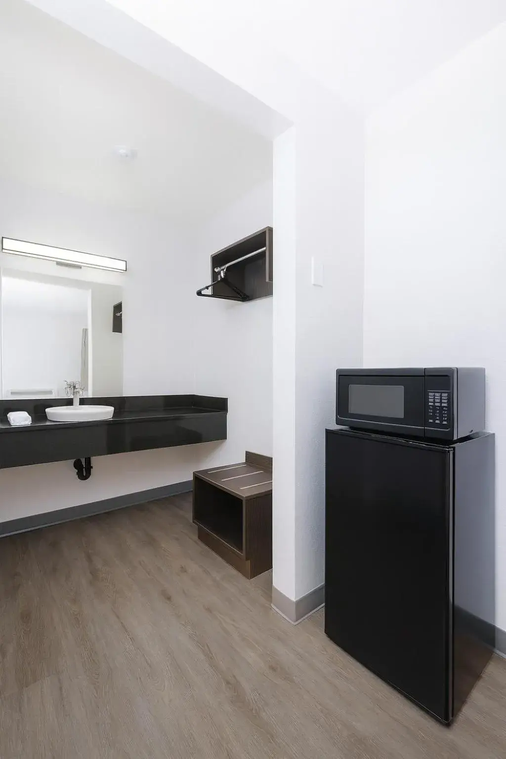 Bedroom in Motel 6-Westminster, CA - North Bedroom in Motel 6-Westminster, CA - North