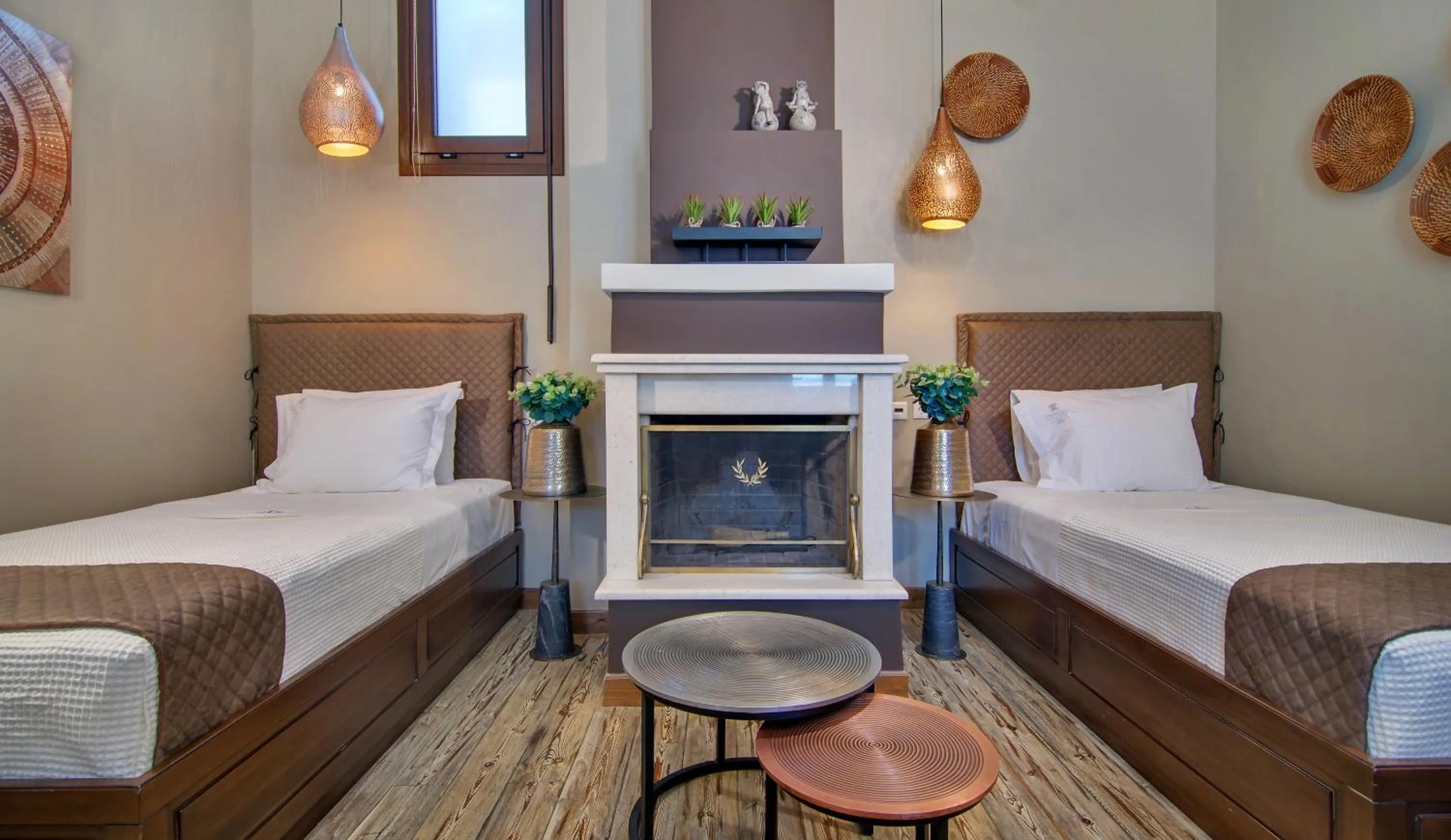 Photo of the whole room, Bed in Frontzu Politia