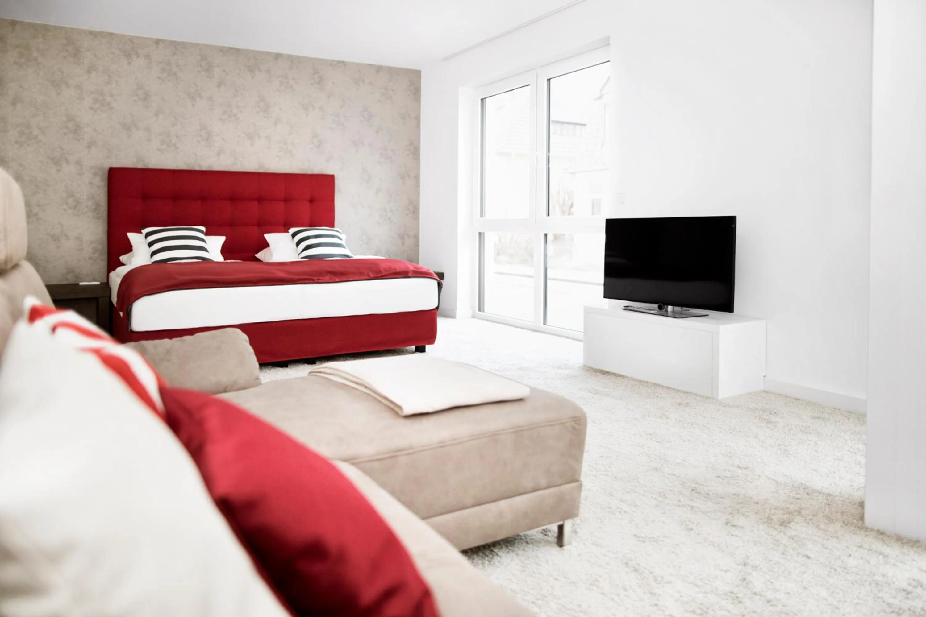 Living room, Bed in Boardinghouse by M&K