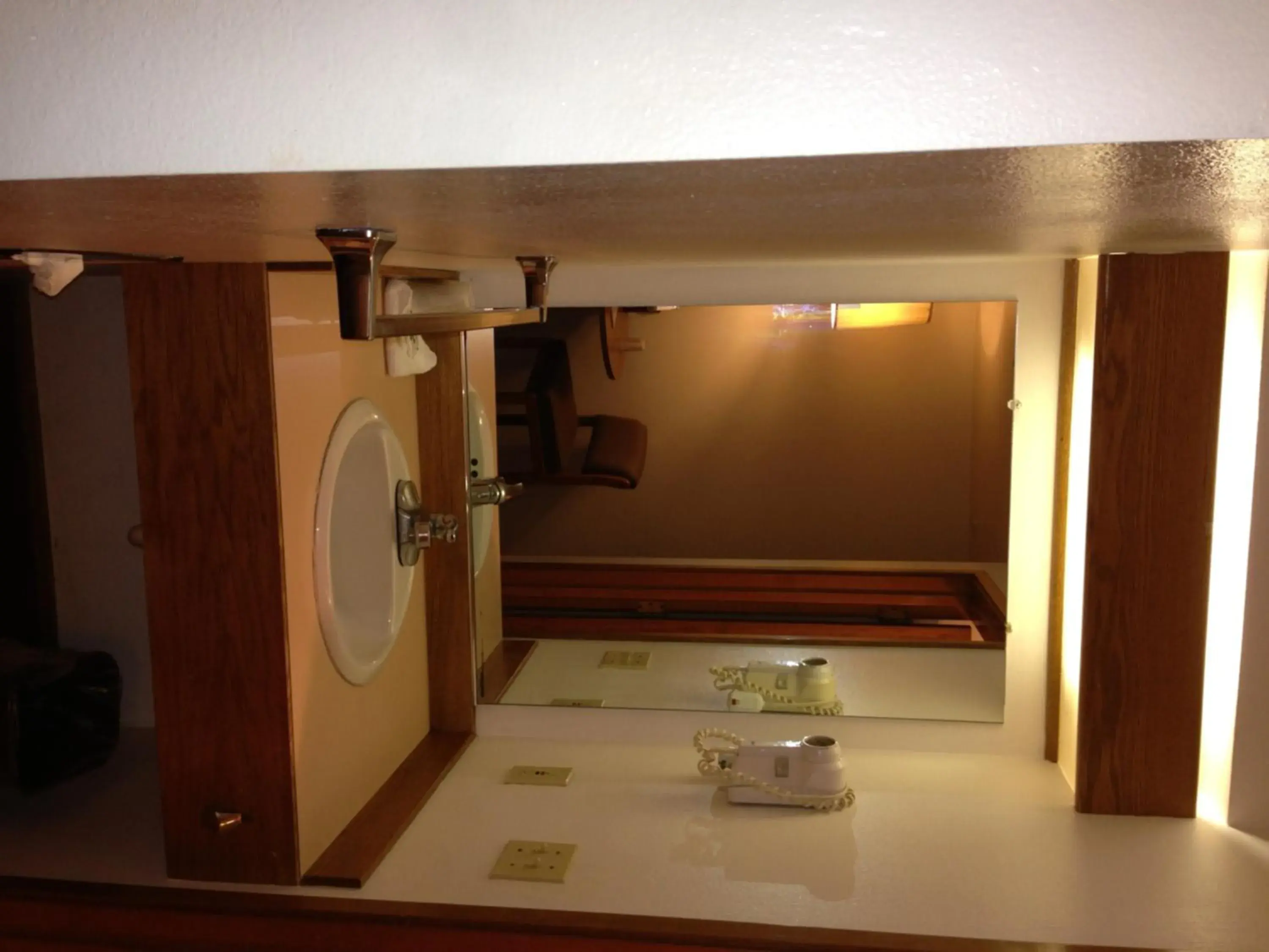 Bathroom in Bay City Inn Bathroom in Bay City Inn