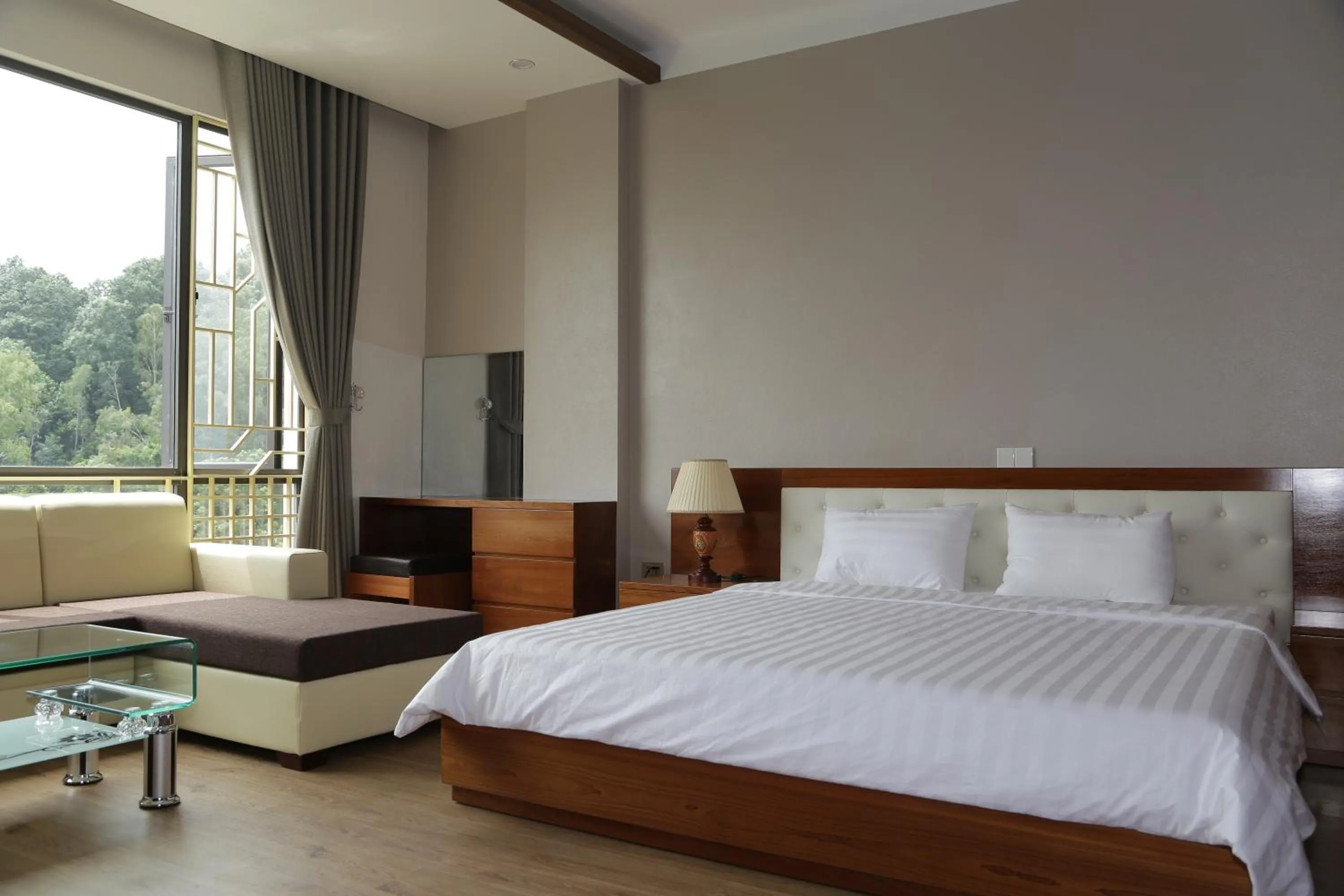 Bed in Vu Gia Khanh Apartment