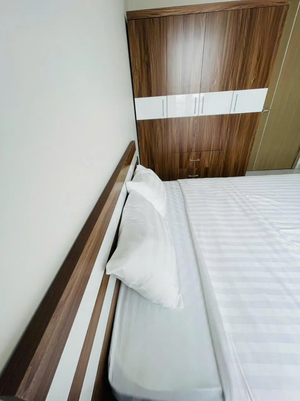 Bed in Vu Gia Khanh Apartment