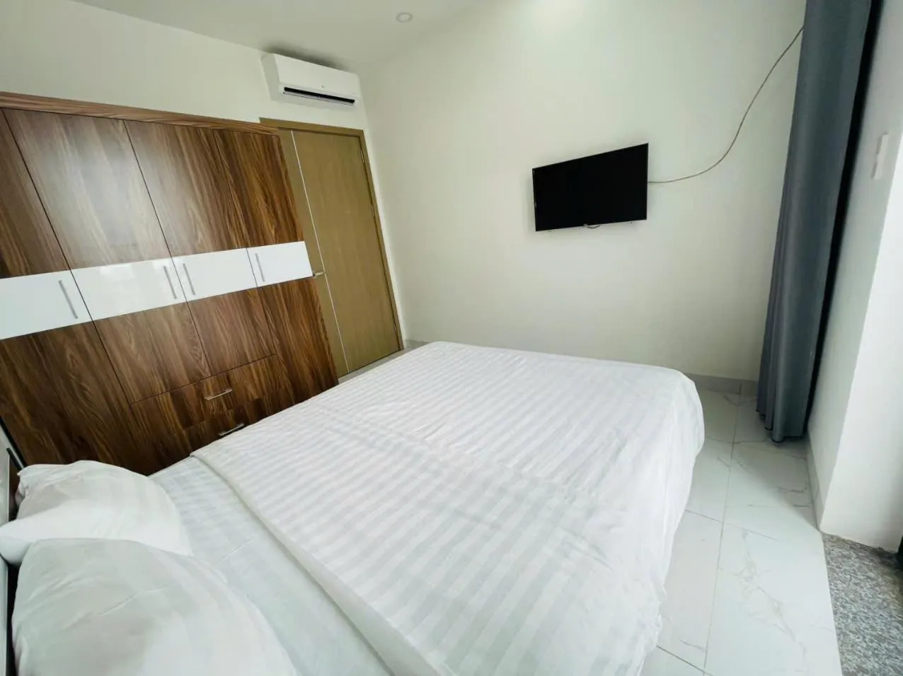 Bed in Vu Gia Khanh Apartment