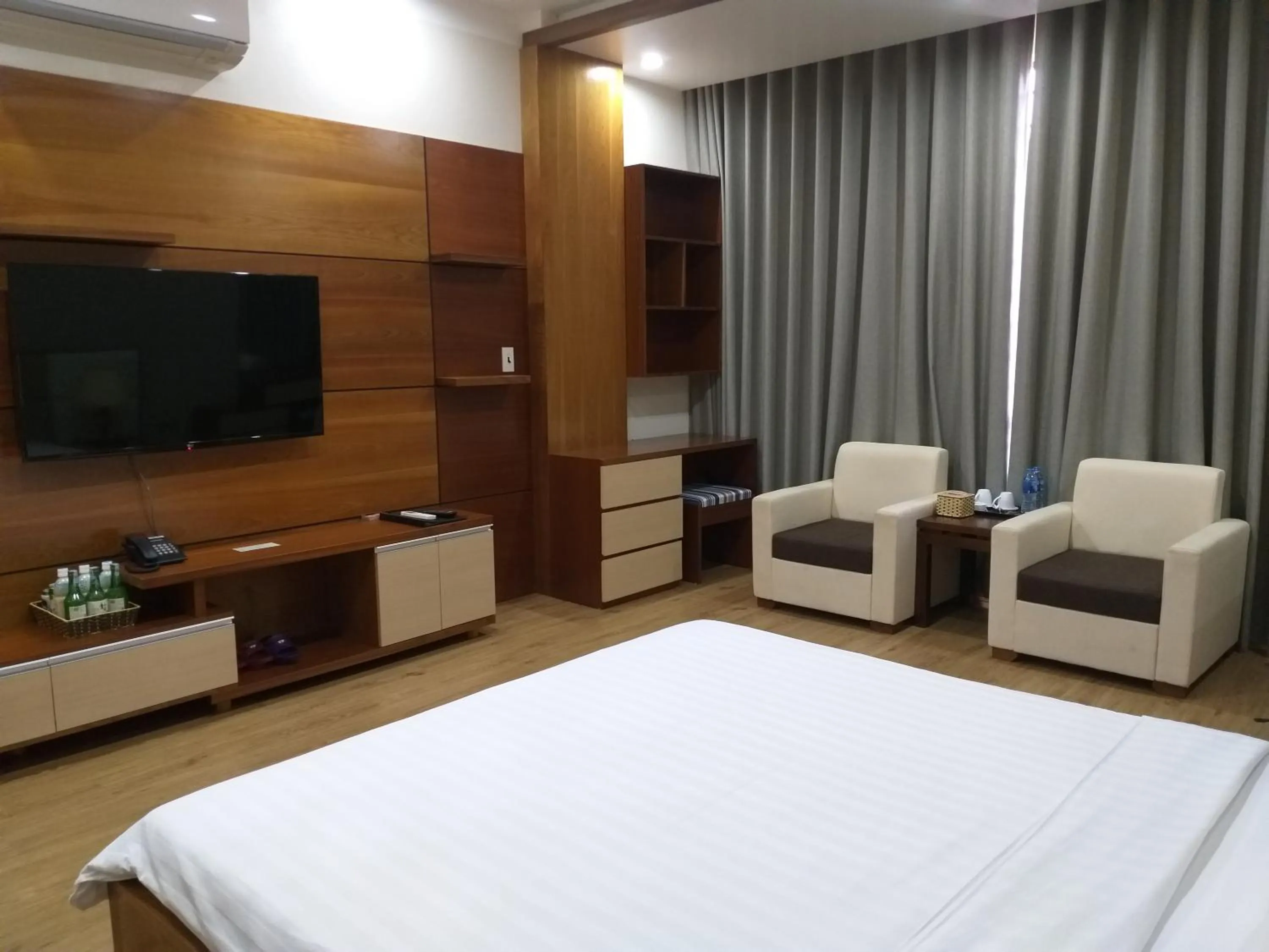 Bed in Vu Gia Khanh Apartment