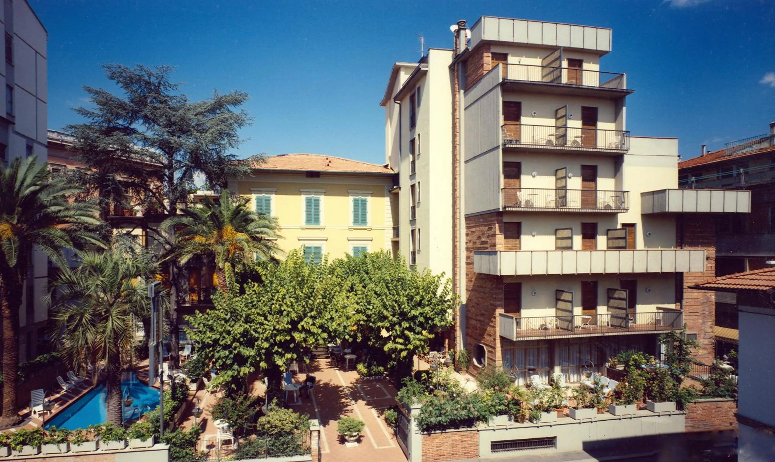 Facade/entrance in Hotel Reale