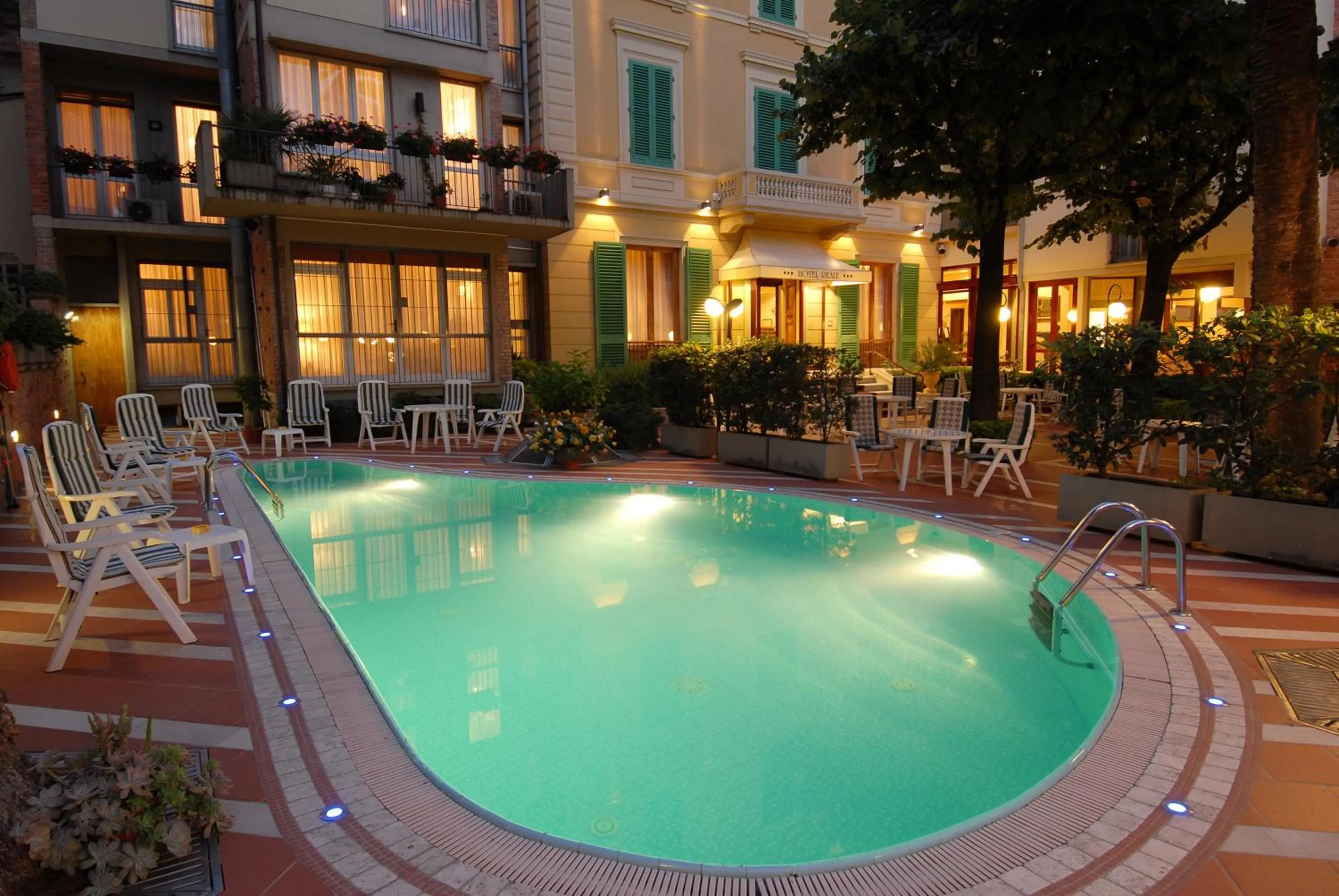 Night in Hotel Reale