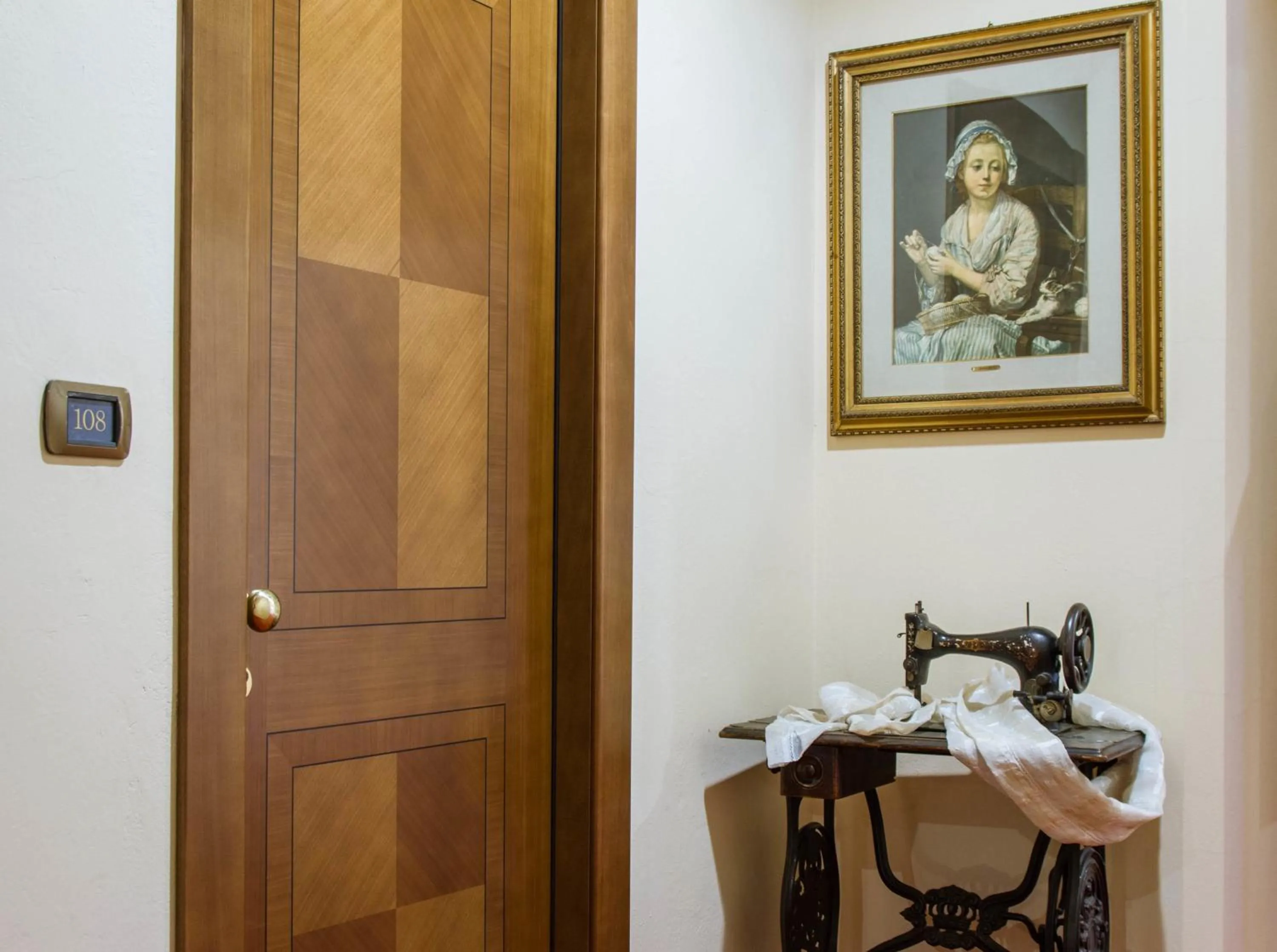 Decorative detail in Hotel Reale