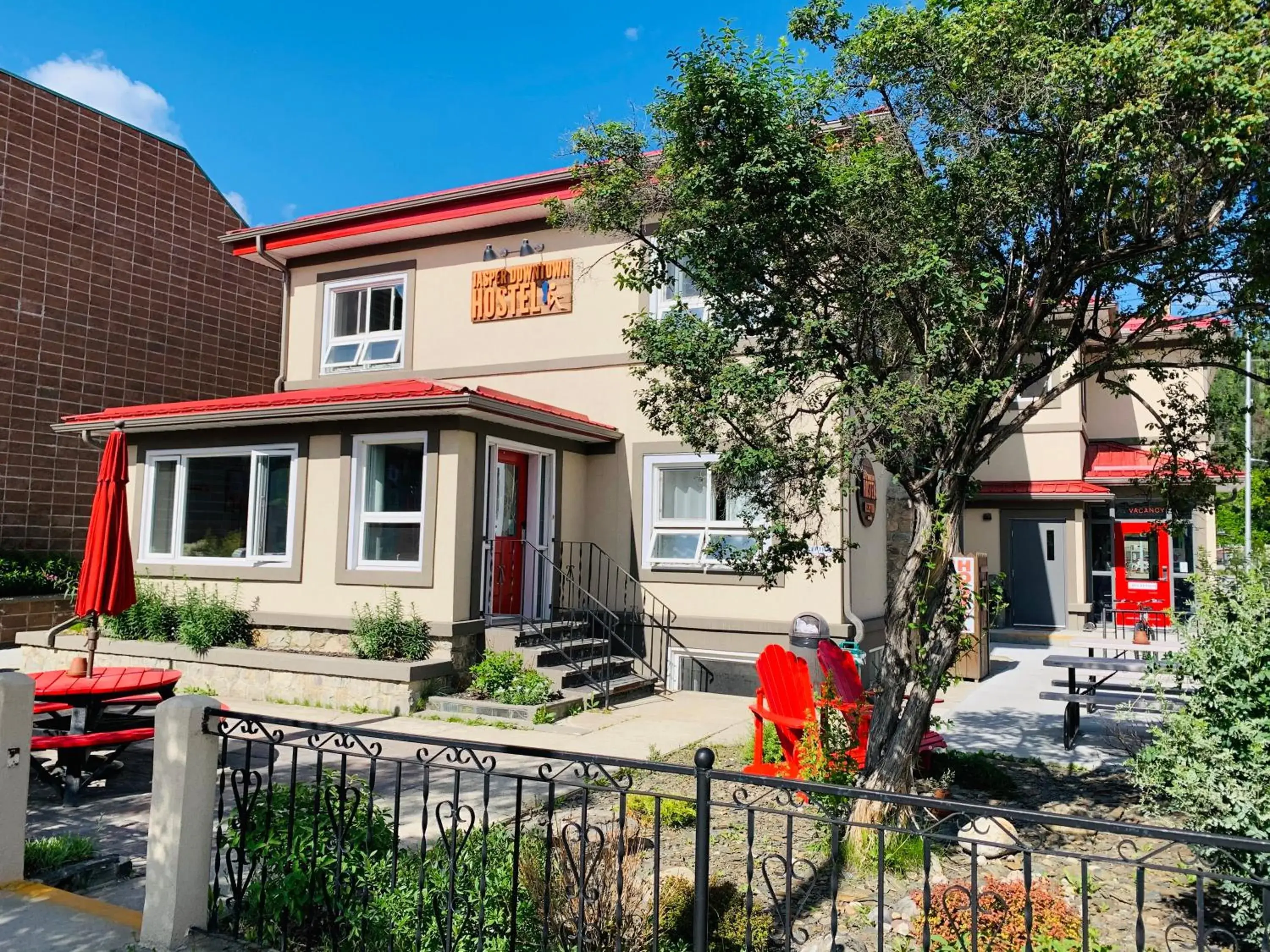 Twin Room (Basement Level) in Jasper Downtown Hostel Twin Room (Basement Level) in Jasper Downtown Hostel