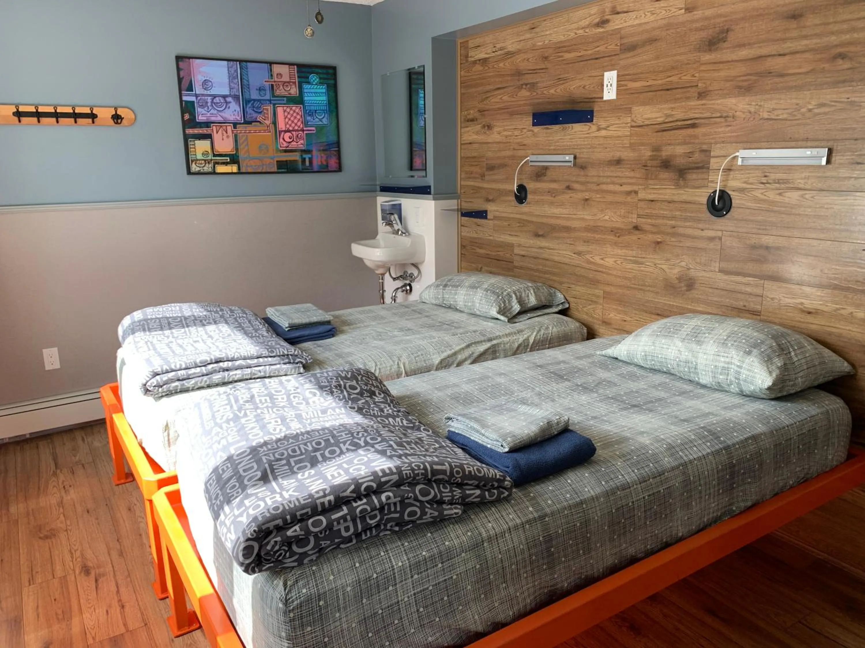 Bed in Jasper Downtown Hostel