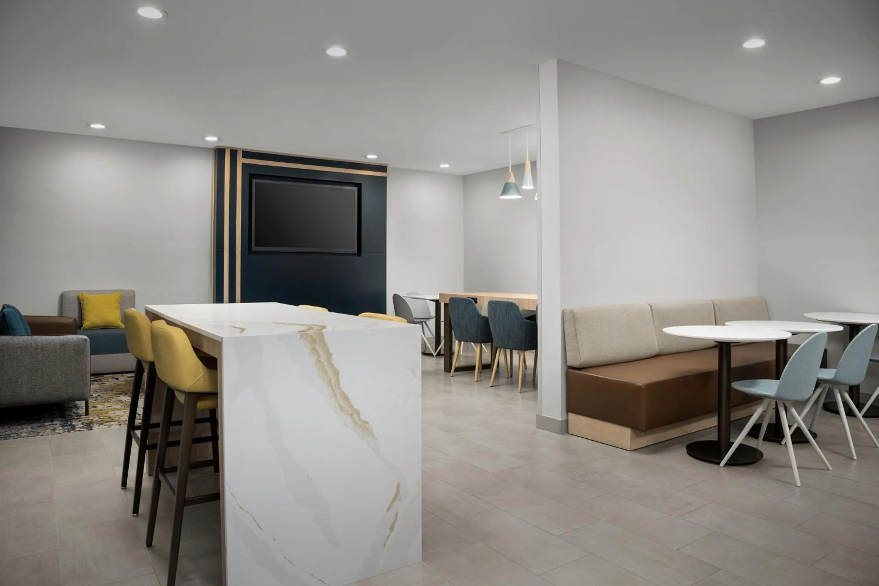 Breakfast in TownePlace Suites by Marriott Birmingham South