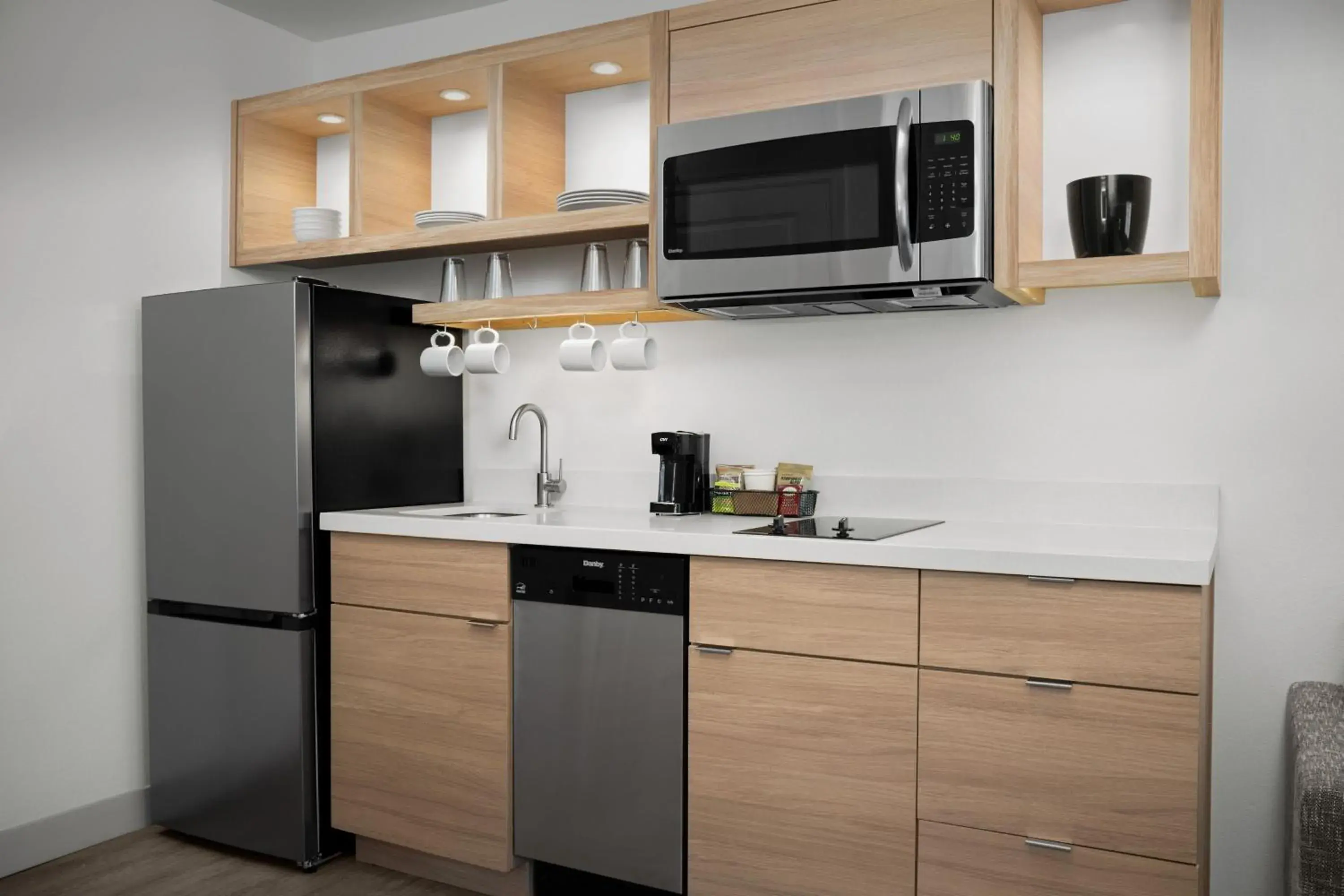 Kitchen or kitchenette, Kitchen/Kitchenette in TownePlace Suites by Marriott Birmingham South