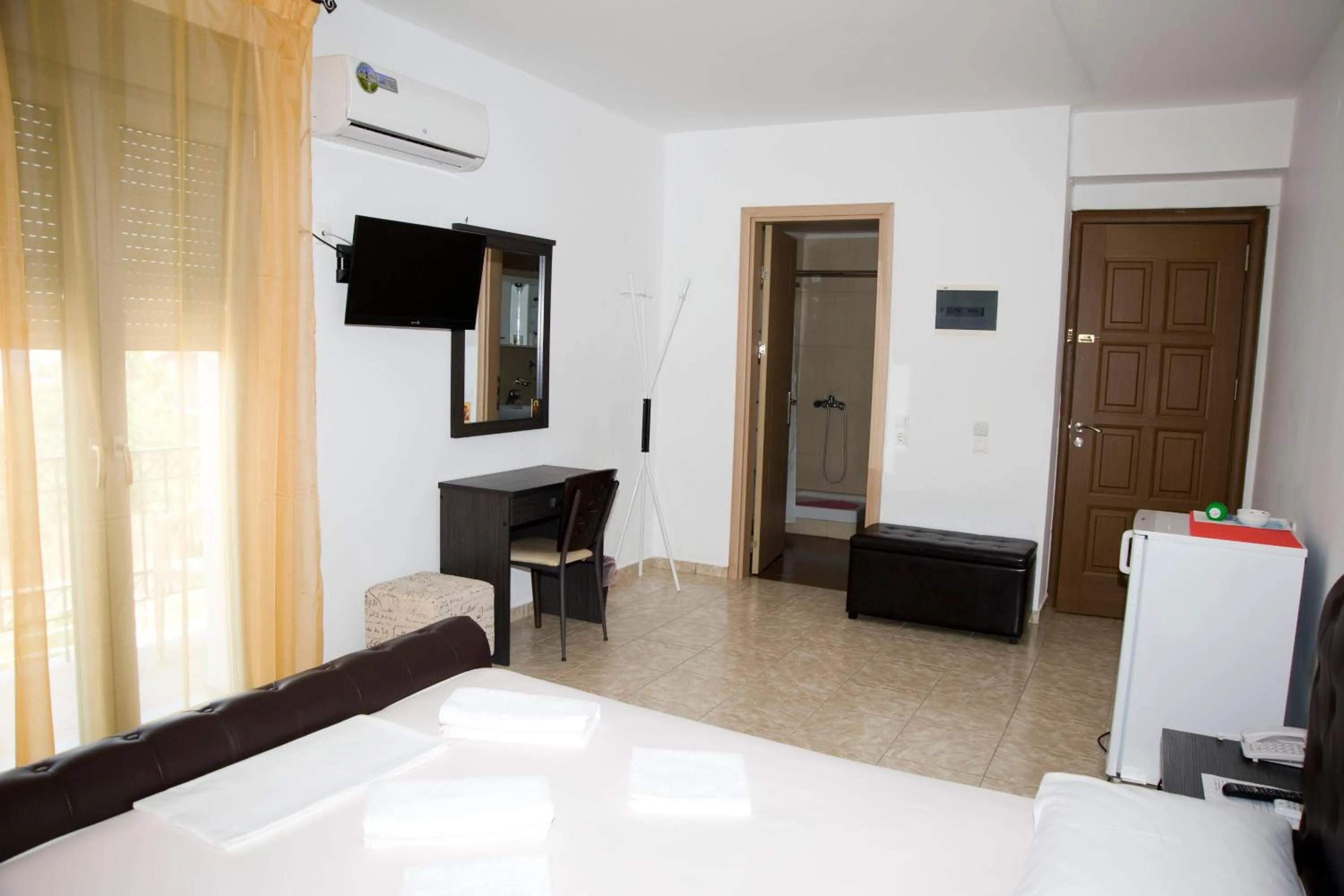 Photo of the whole room, Bed in Pyrgos Sofokleous