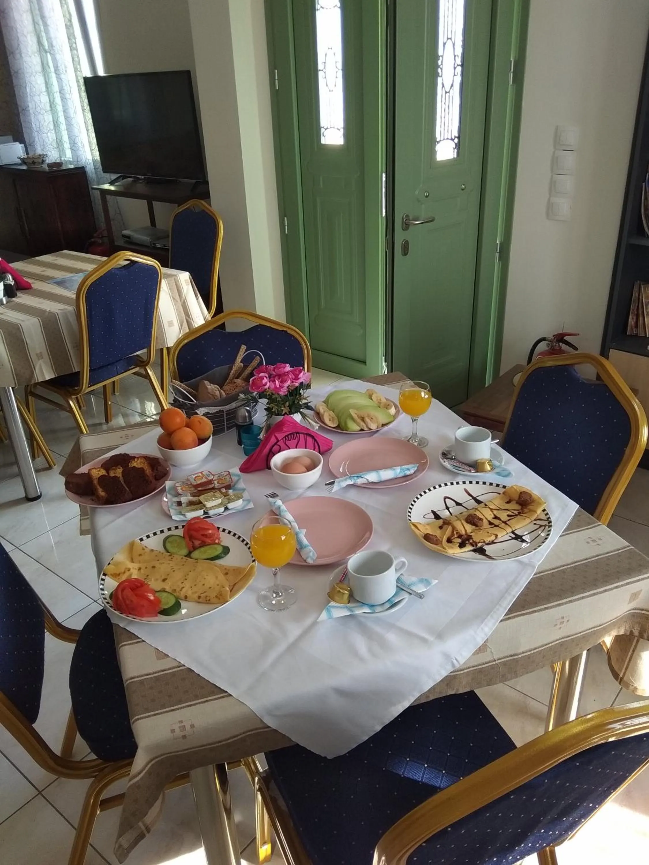 Breakfast in Pyrgos Sofokleous