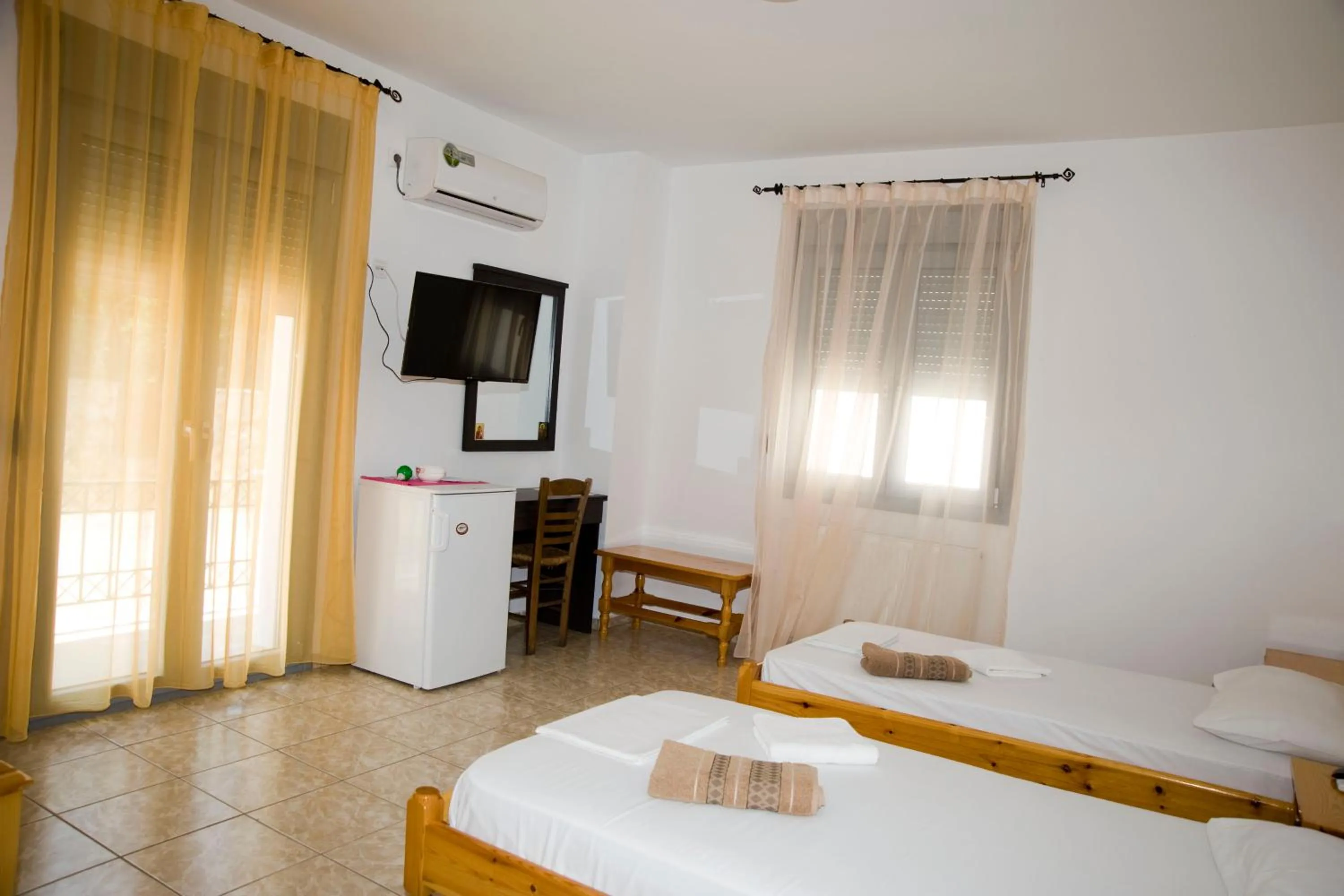 Photo of the whole room, Bed in Pyrgos Sofokleous