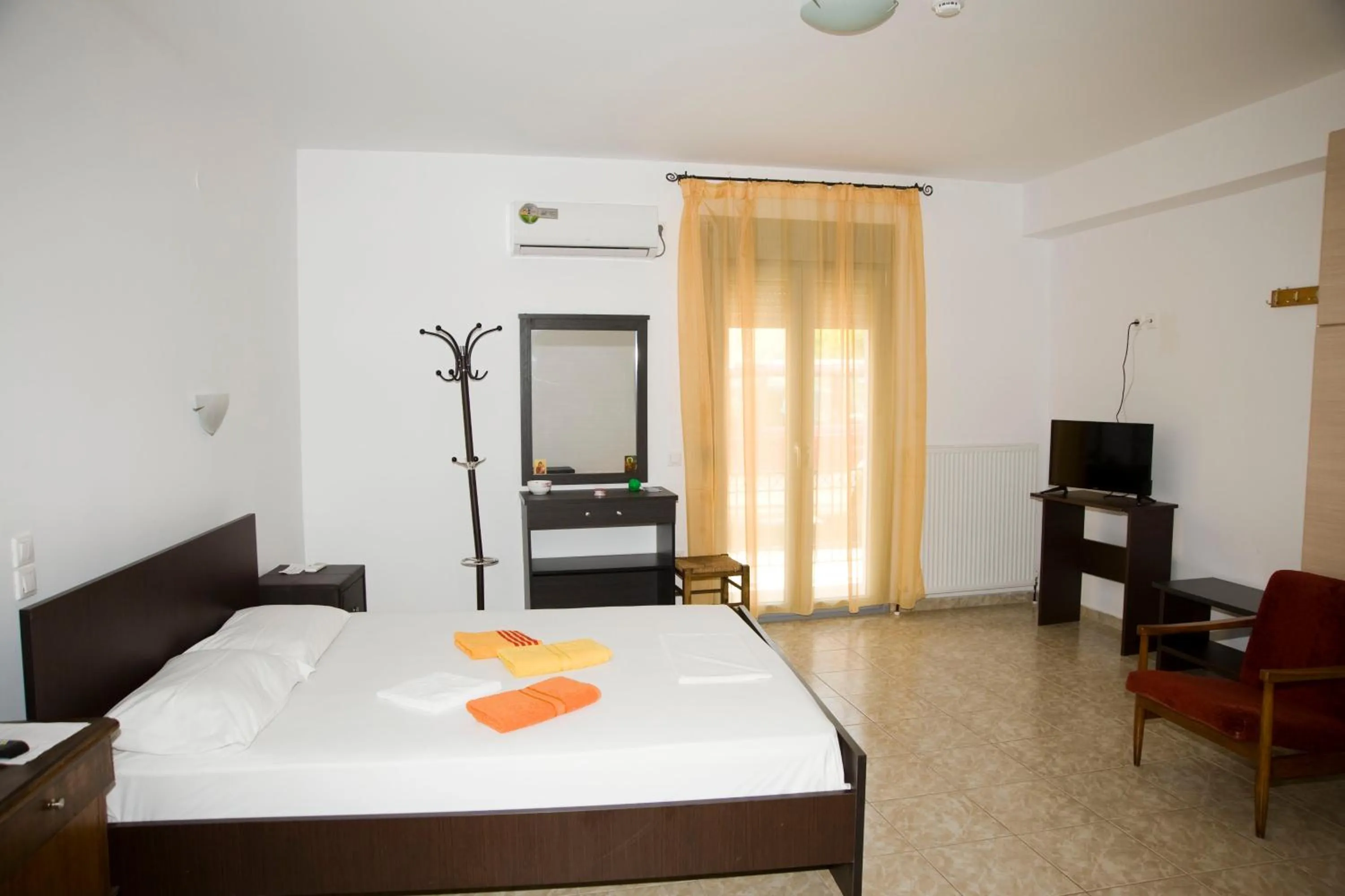 Bed in Pyrgos Sofokleous